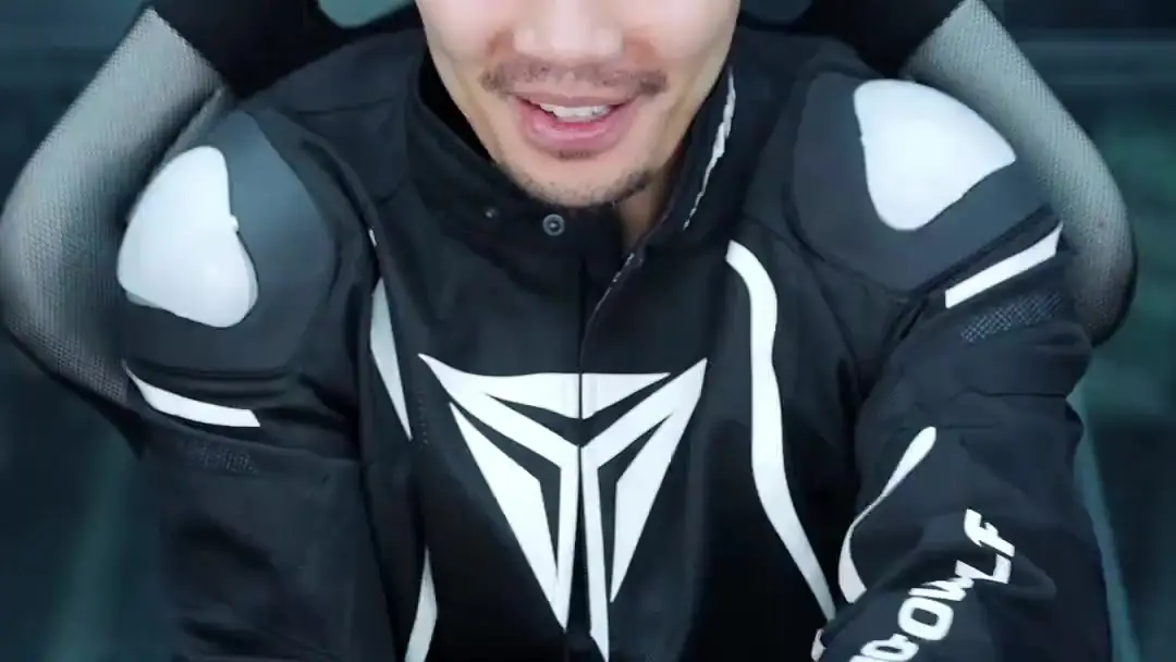 (مدبلج) سائق الشاحنات، أقوى مما تتخيل: عندما يتحول السباق إلى معركة نفسية