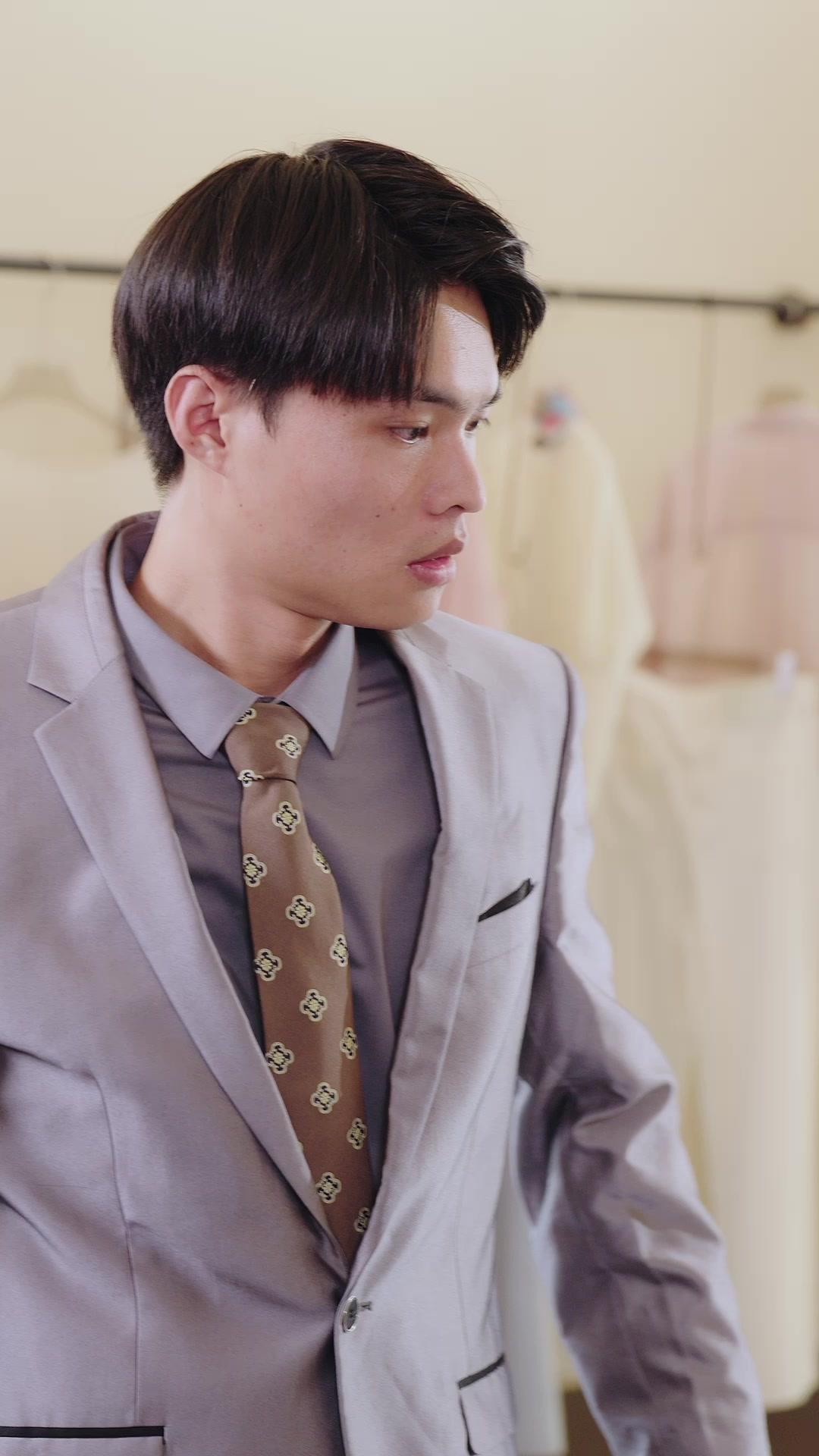 A Faxineira É Bilionária?