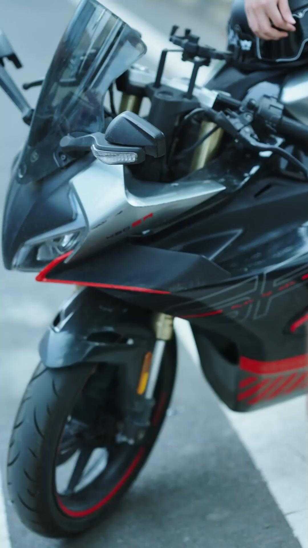 Wrong Love Letter Brings True Love