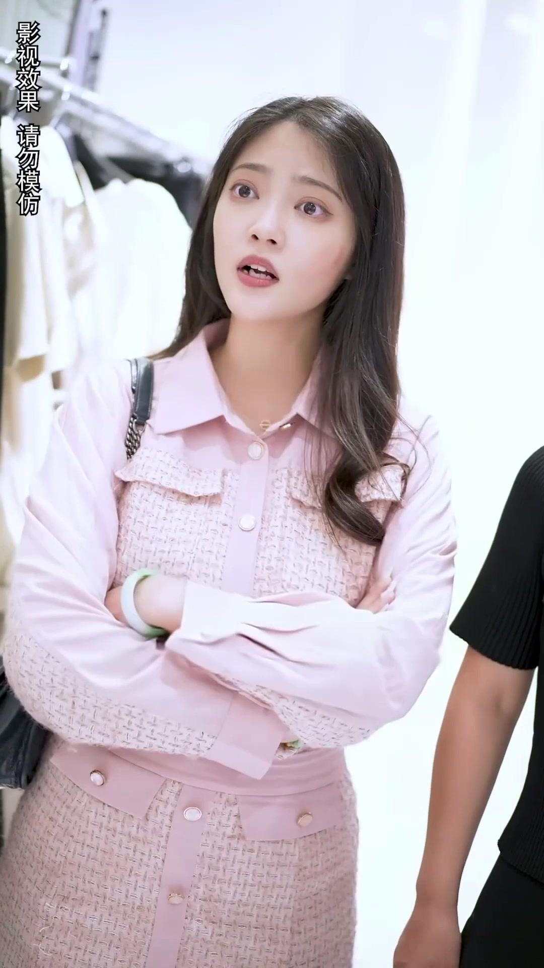 Reinkarnasi Gadis Terbuang