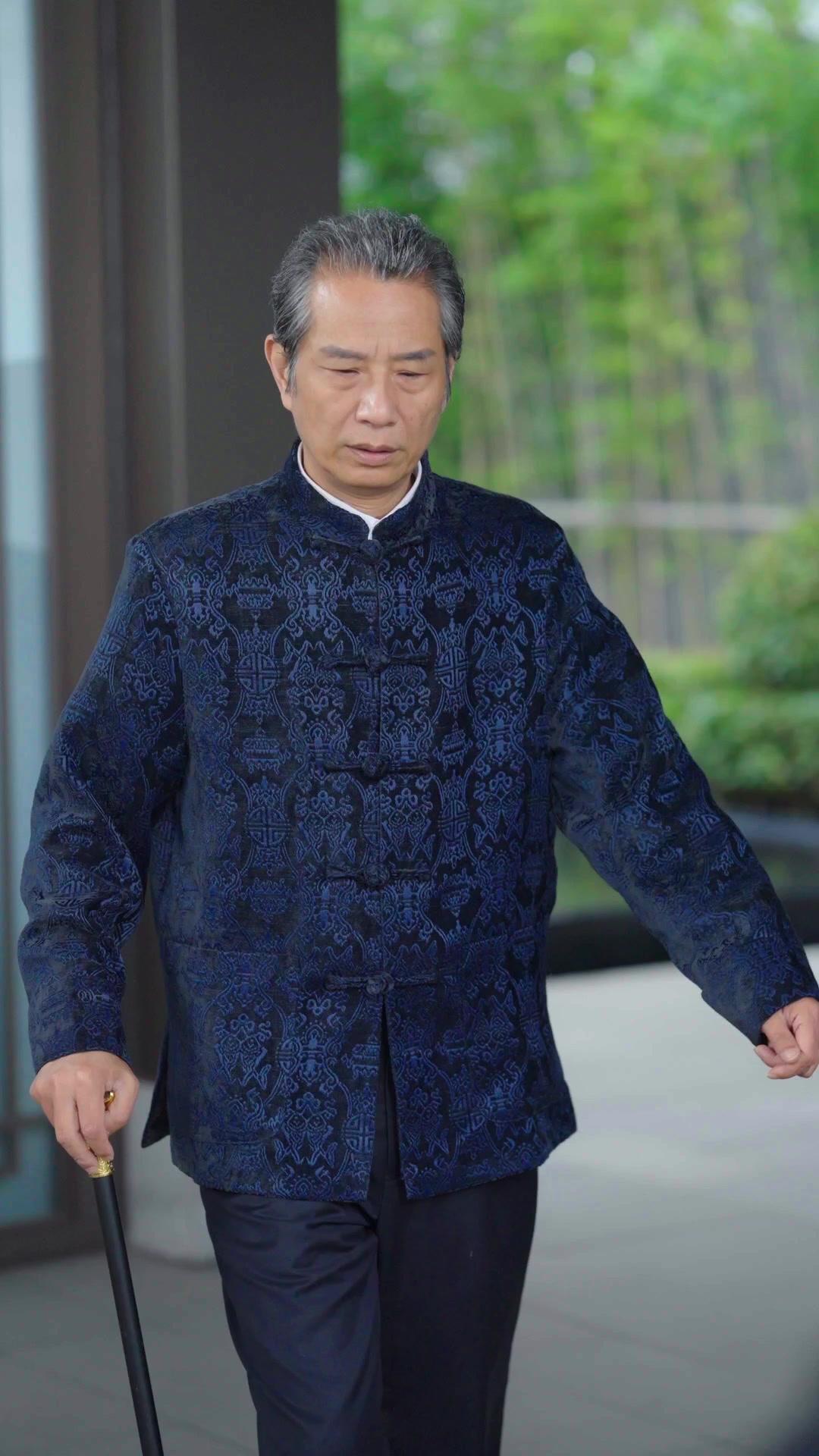 Si Jenius Catur Igo Berjari Emas