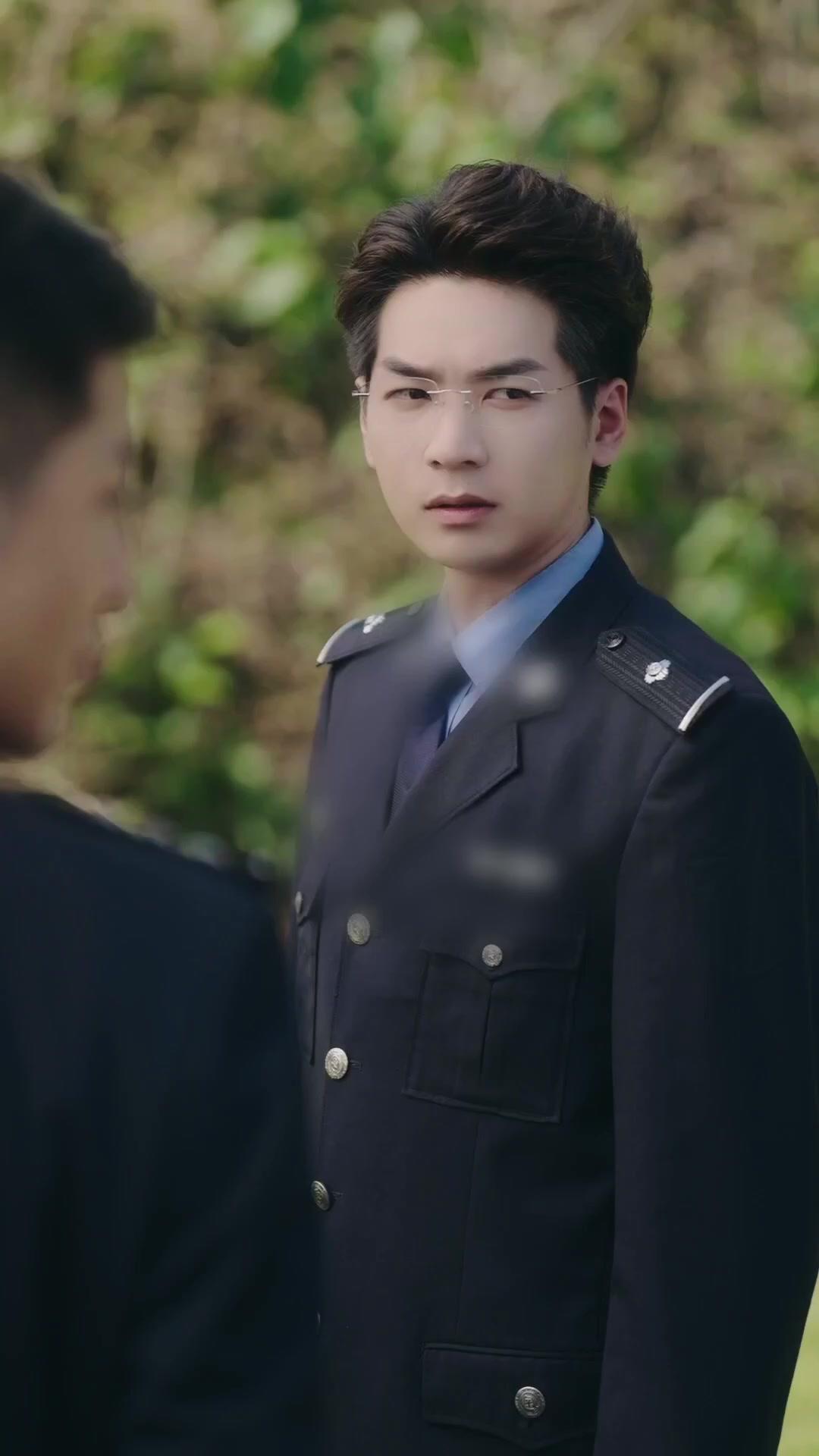 聽懂獸語後，假千金成警局團寵