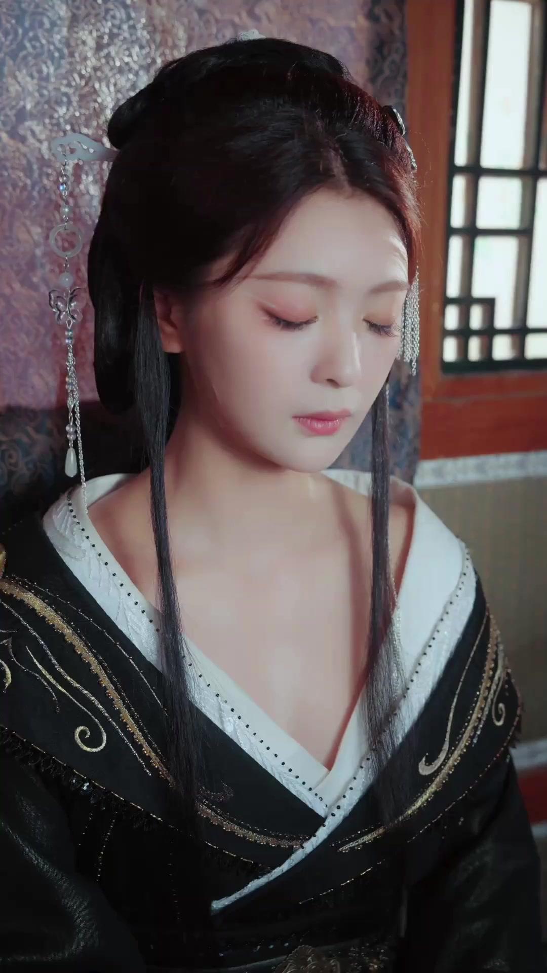 점술가 왕비의 운명 바꾸기