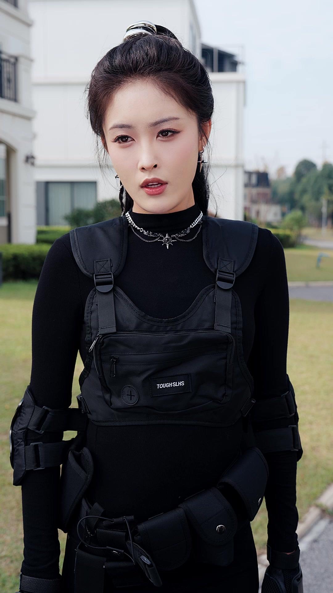 父に売られたけど 殺し屋のボスになった件