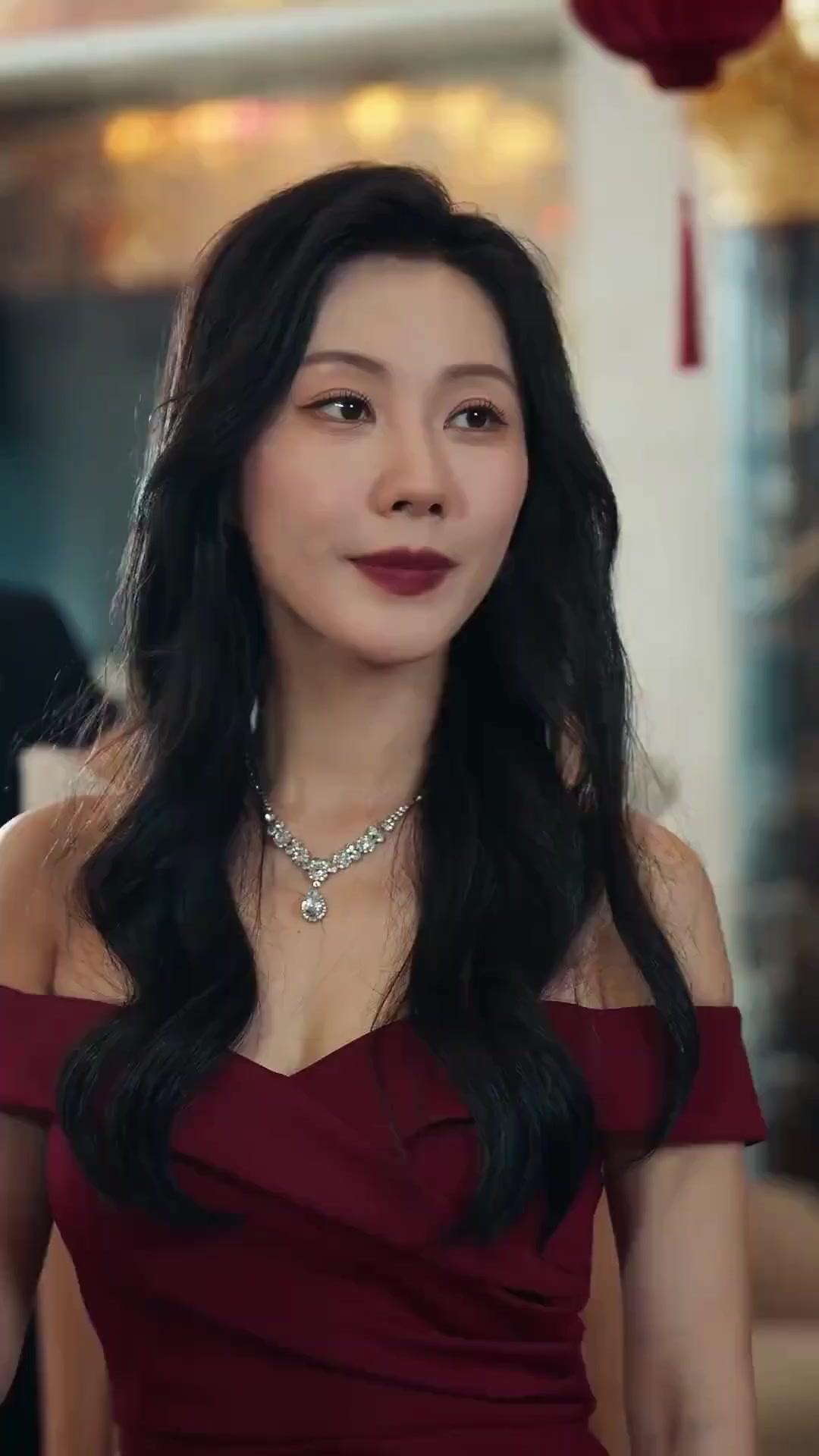 (Dubbed)Her Ex Is a Tech Tycoon