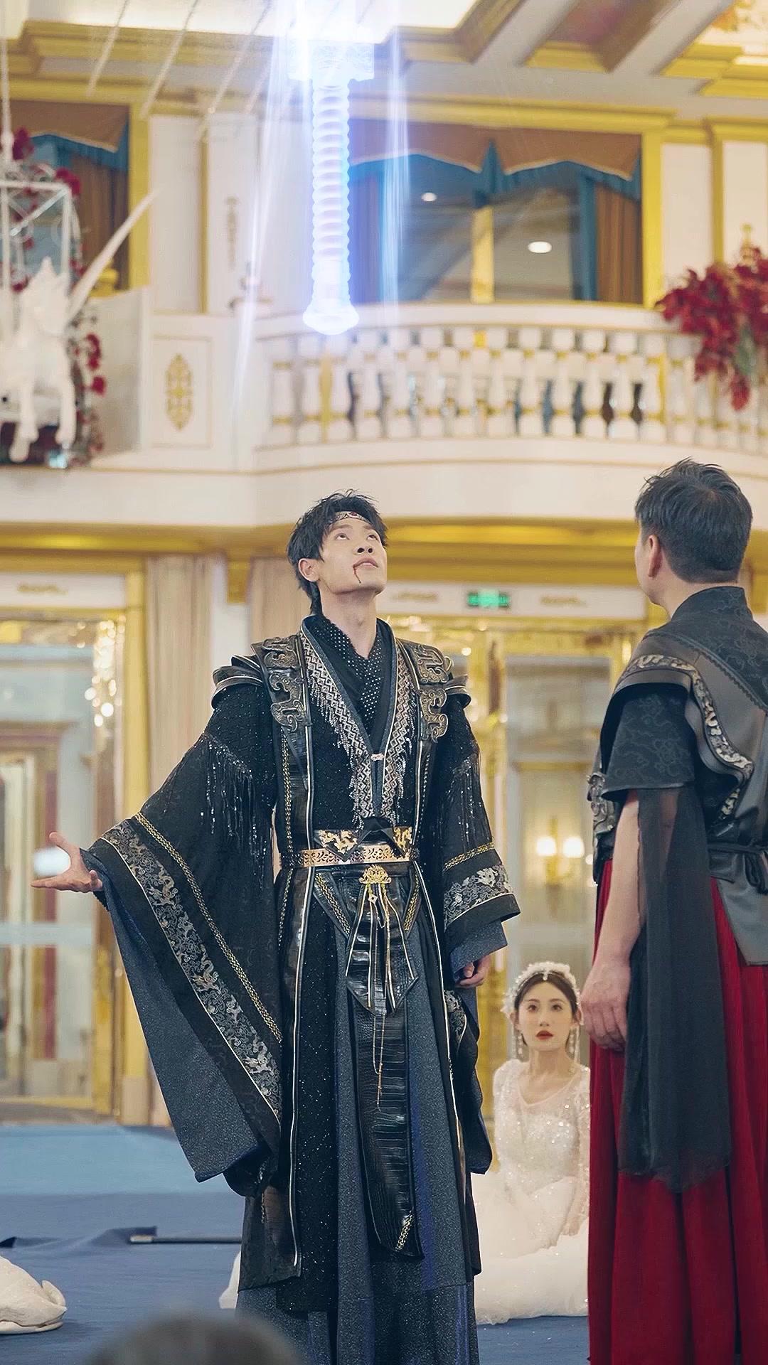  Satpam Yang Punya 3 Tunangan Cantik 