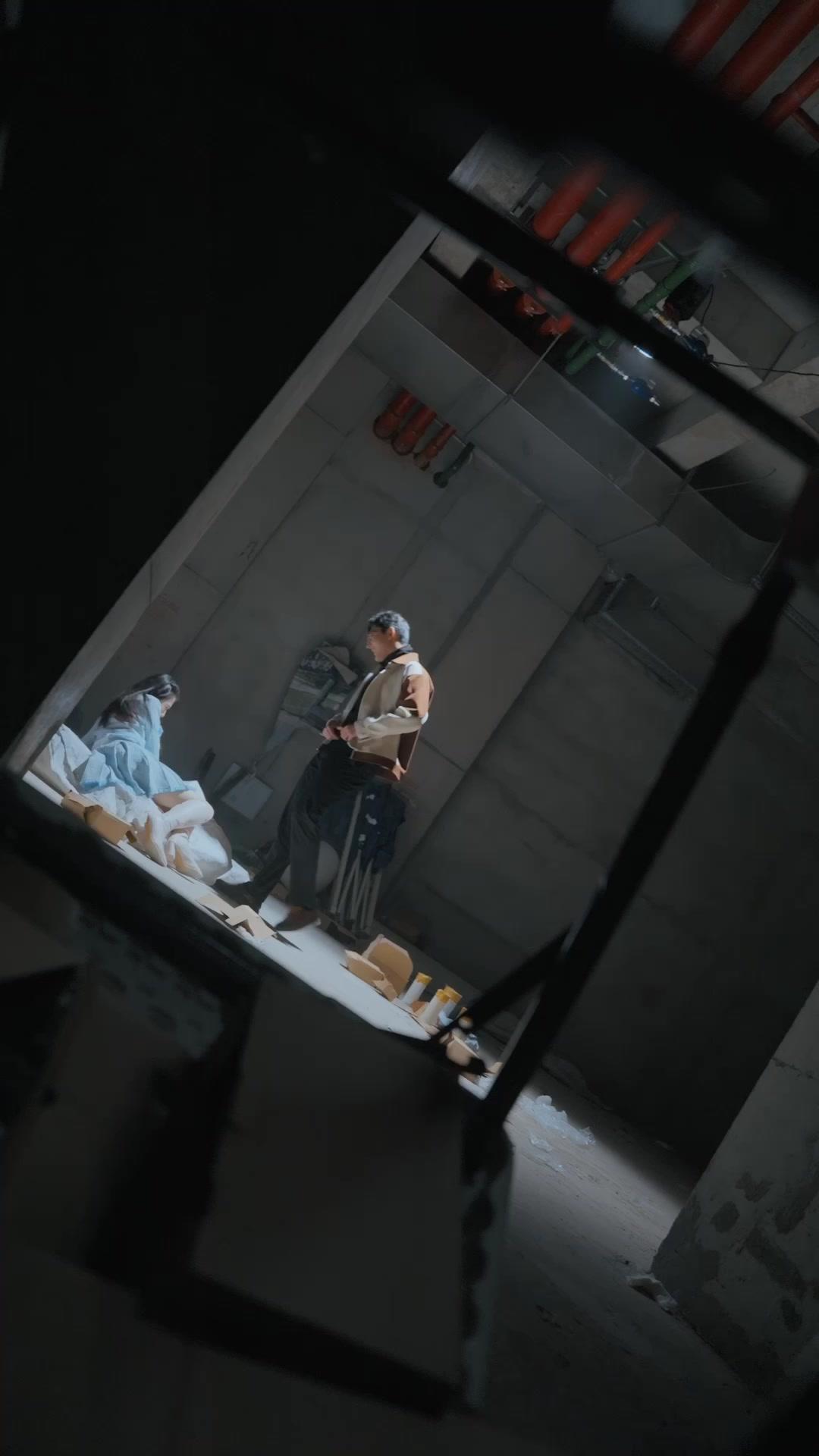 Istri Bos Bosan, Mulai Kerja Hari Ini