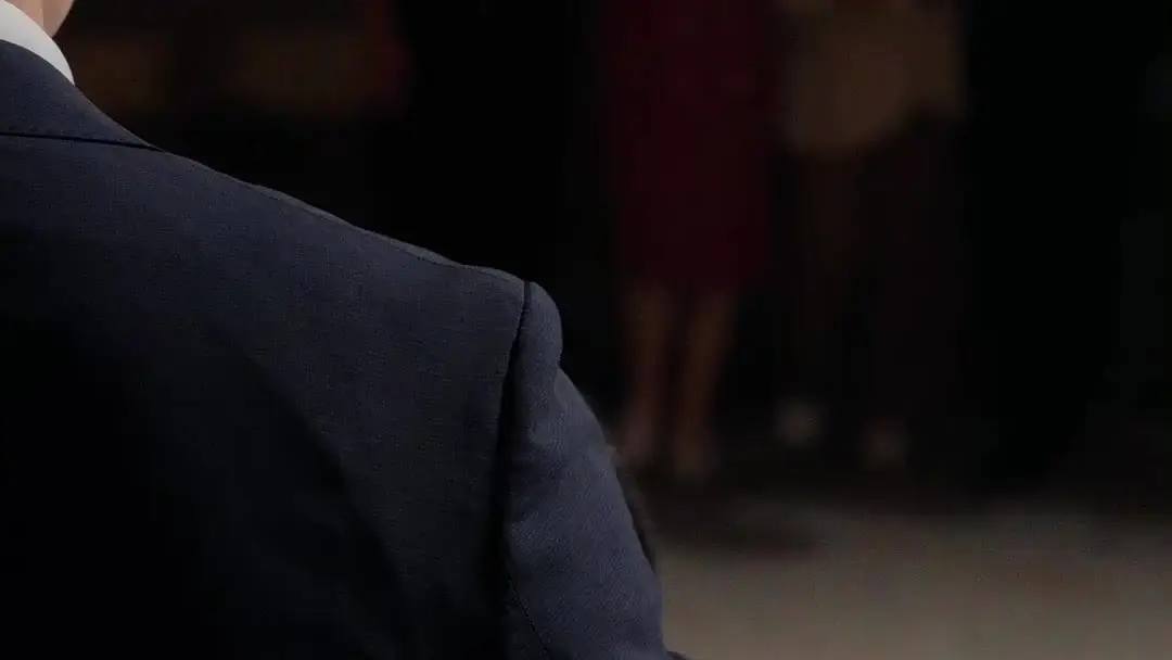 大富豪の親に手を出すな！ 母の涙と車椅子の男の再会