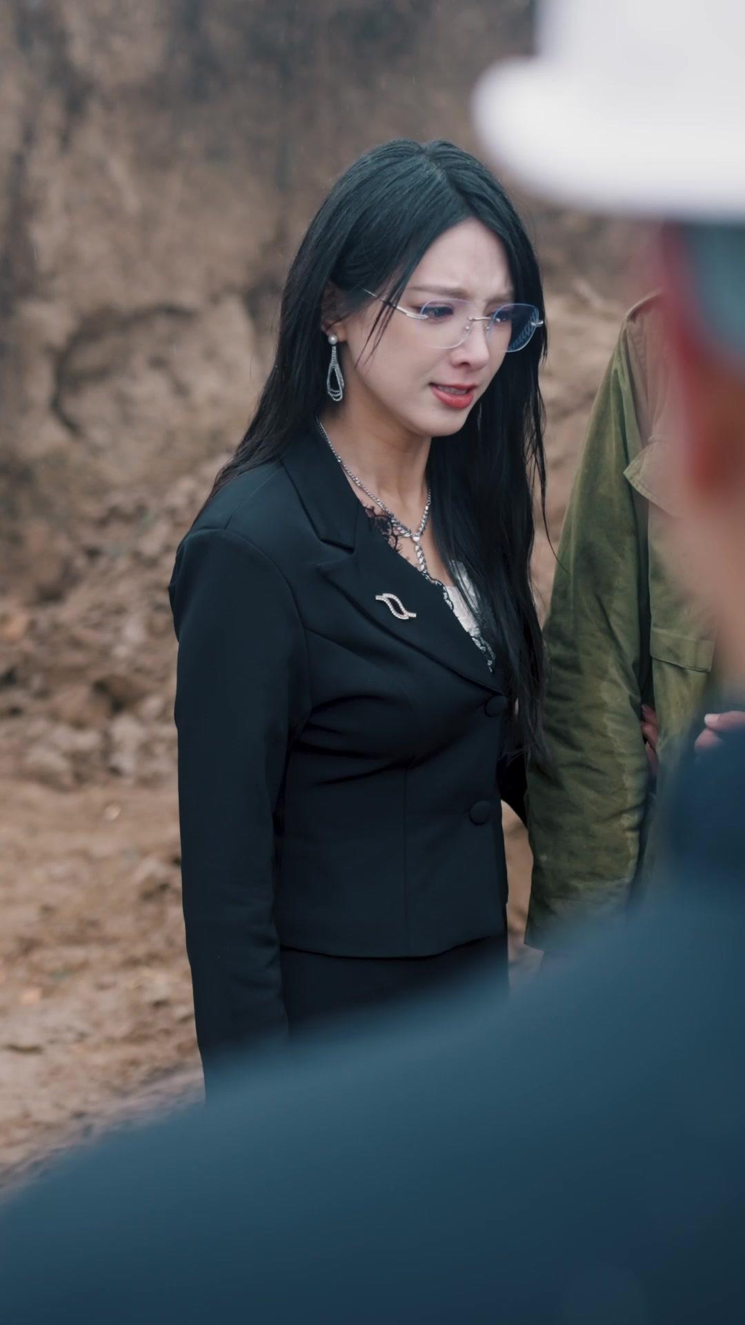 ¡El heredero tomará cartas!