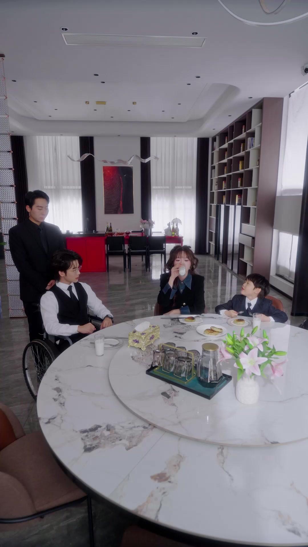 塩対応の夫がなぜか私に甘すぎる！？