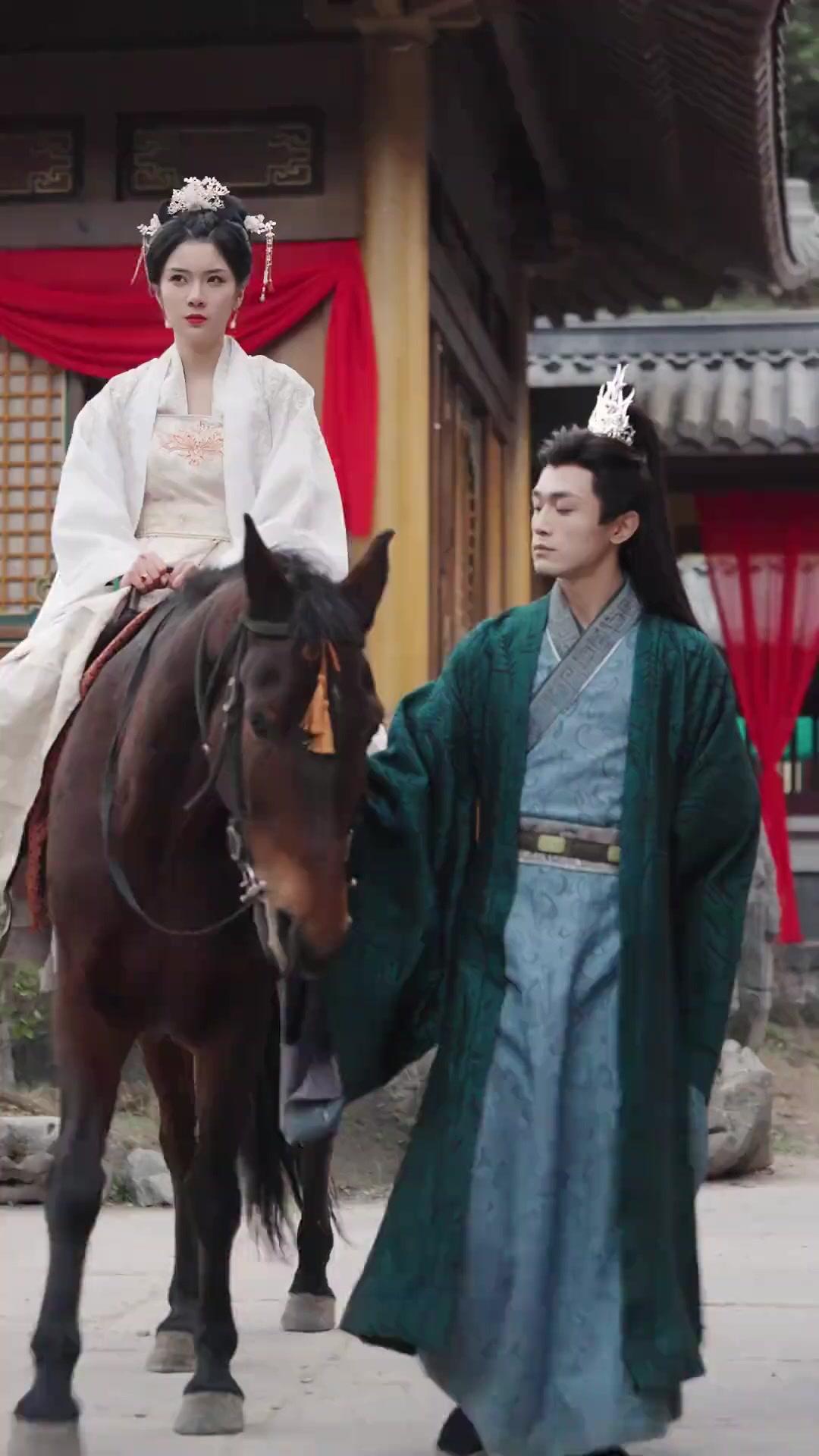 LE RETOUR DE LA PHÉNIX