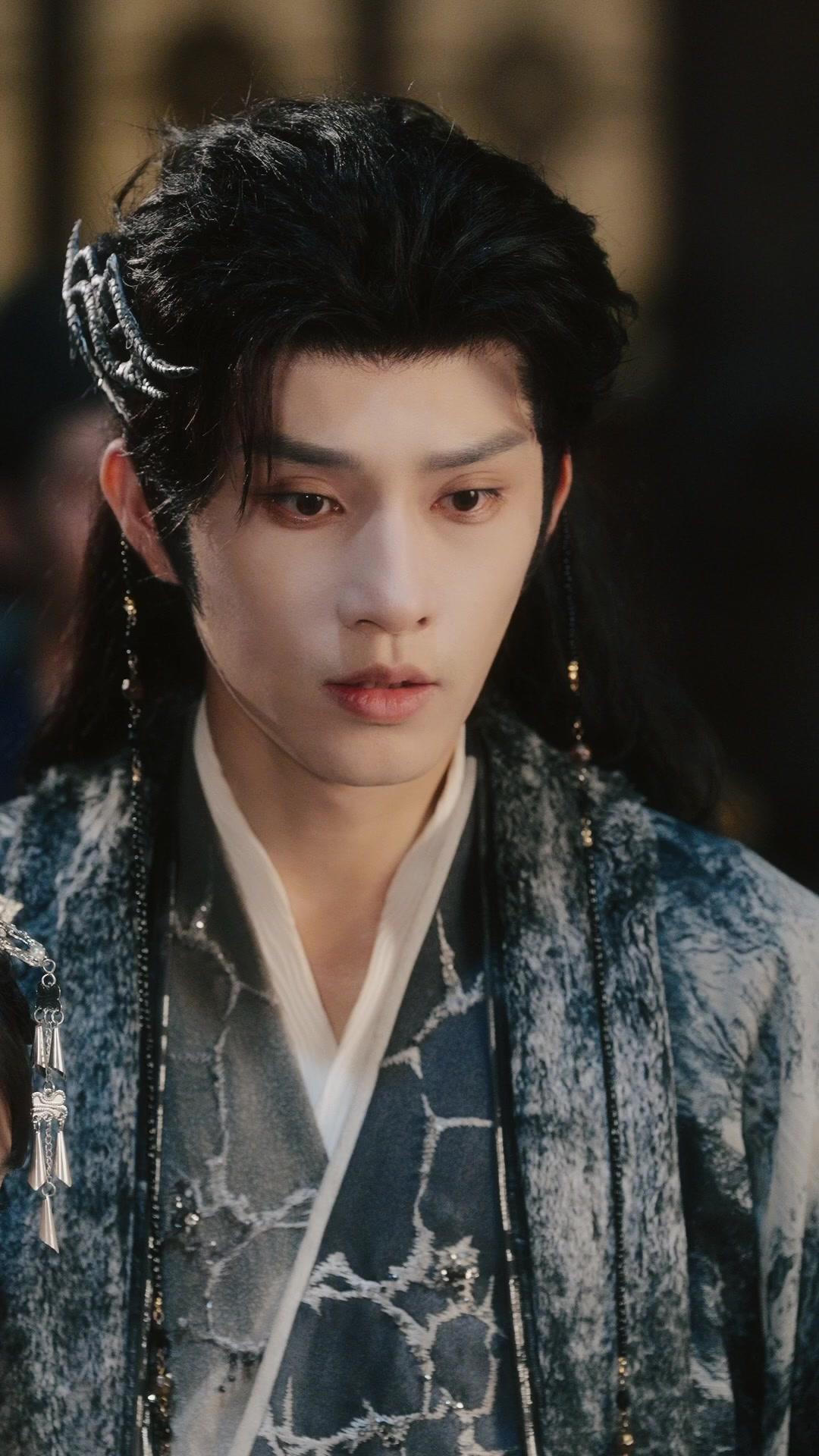 ¡Maté al emperador que levanté!