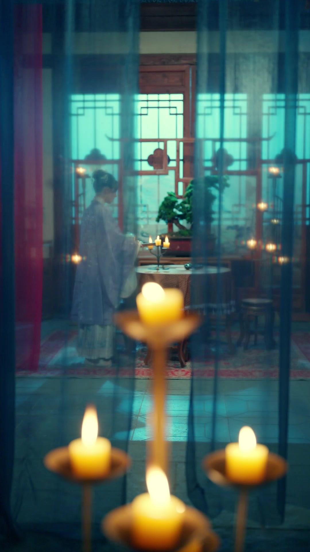 De la traición al trono