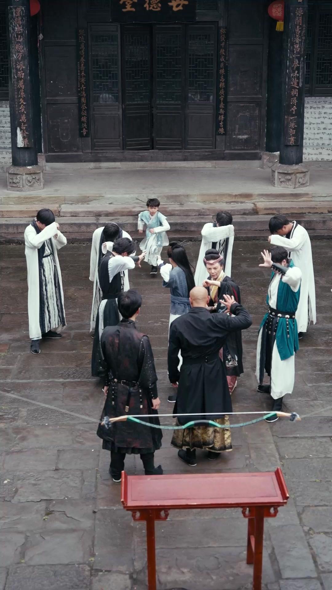 L'ENFANT SAINT TERRIBLE