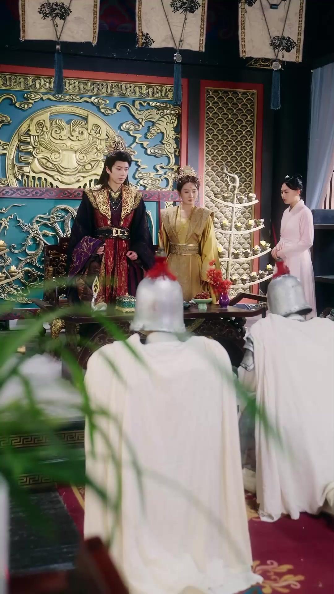 Sonho Escamoso Entre Nuvens