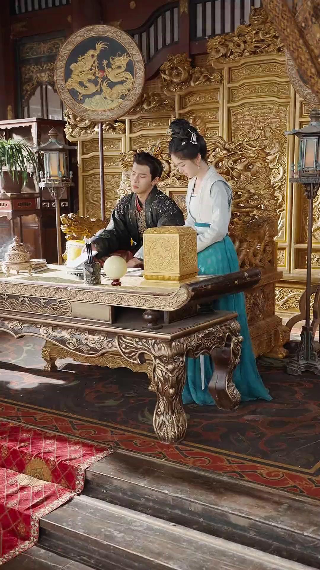 Your Majesty… I’m Just a Courtesan!