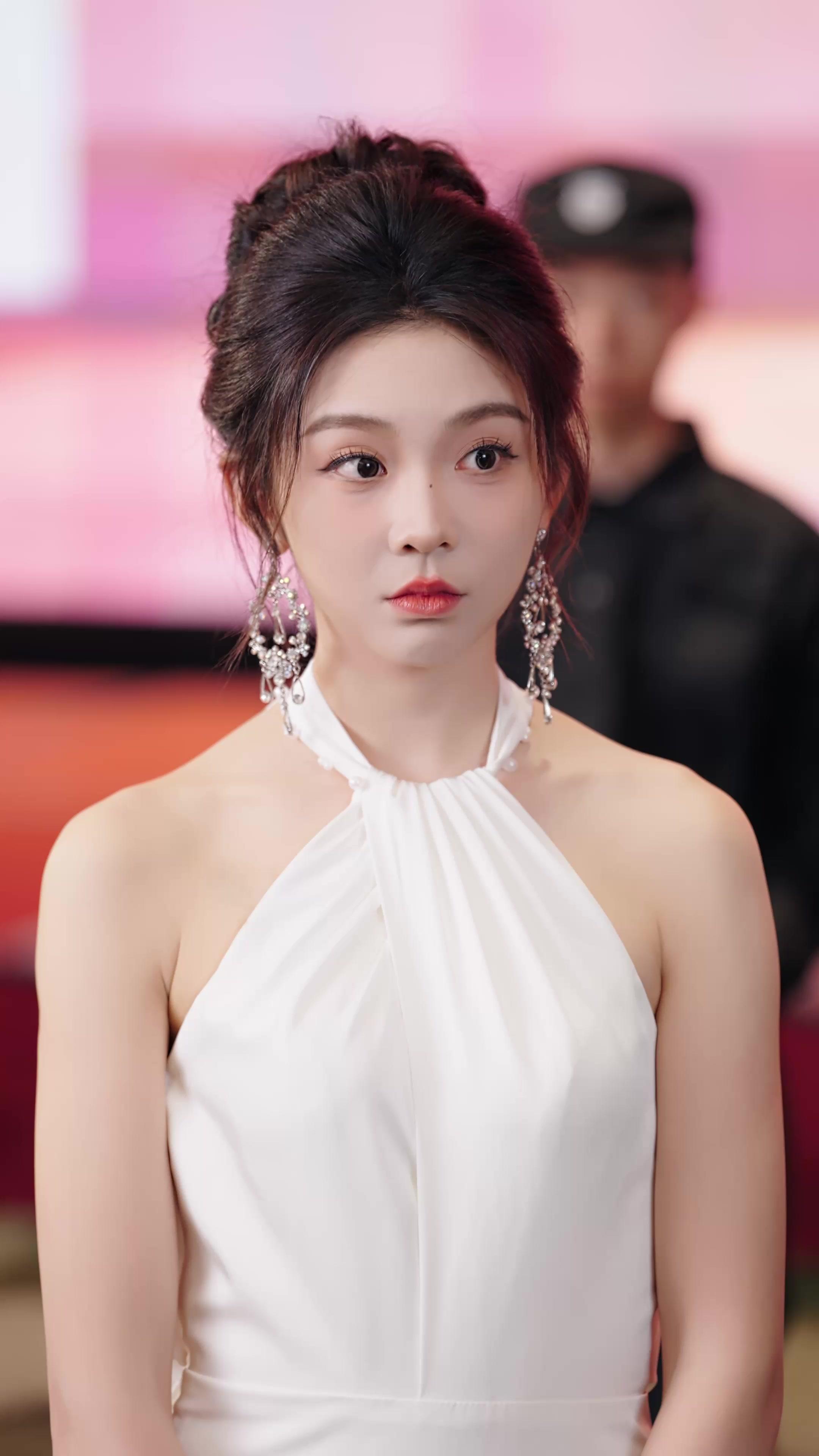 Devlet Kapısı, Kodaman Aşkı