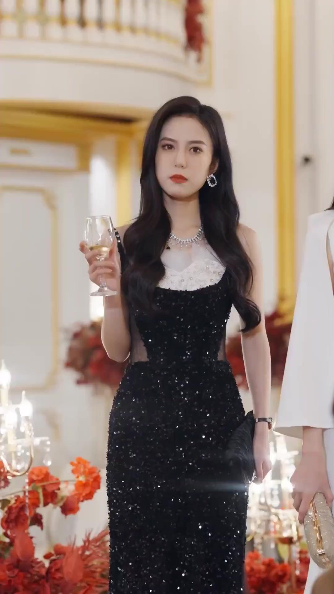 انقلاب الفتاة السمينة، والأناني يغرق في الندم