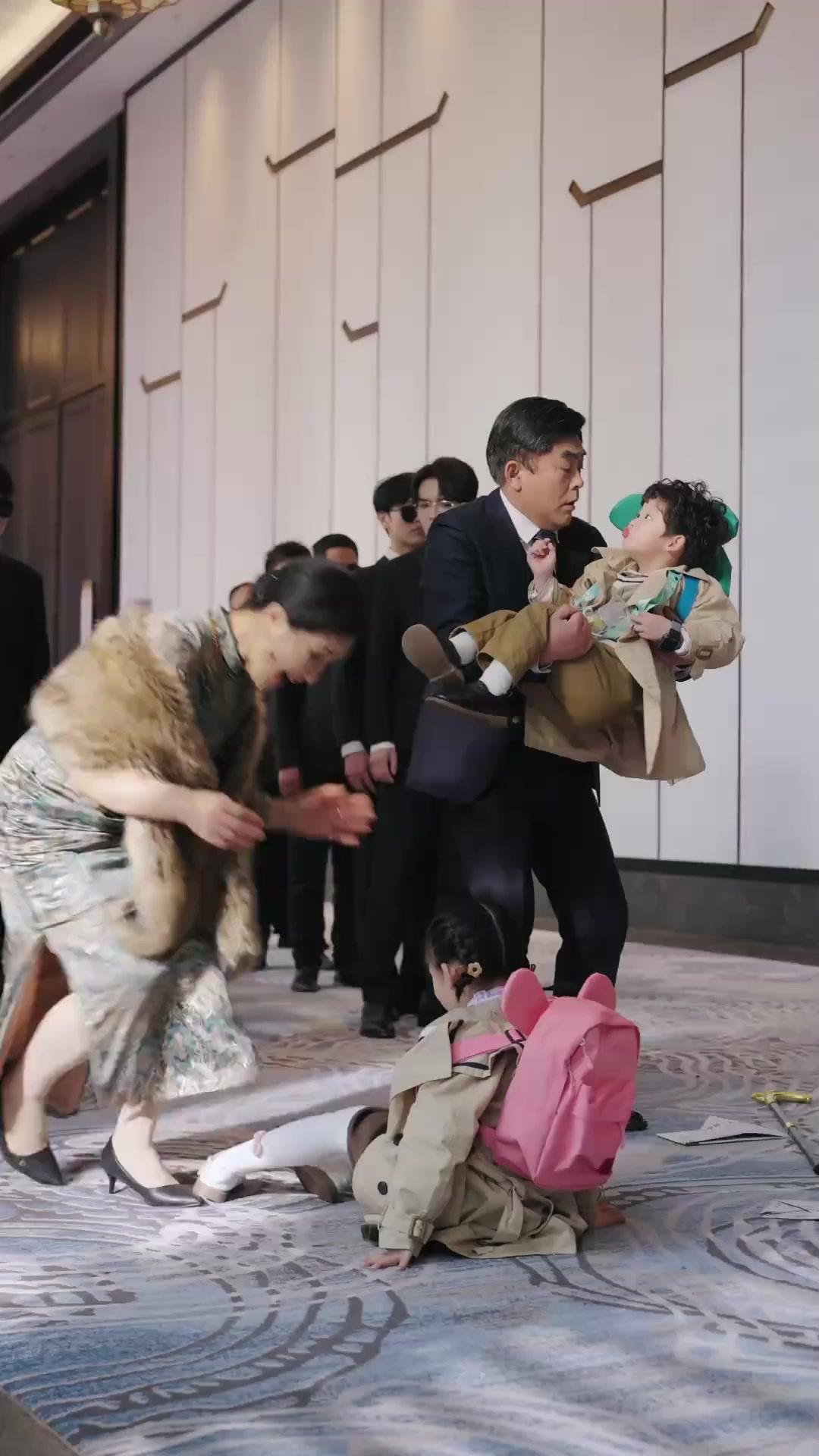 A Doce e Adorável Criança: Amor da Família Inteira