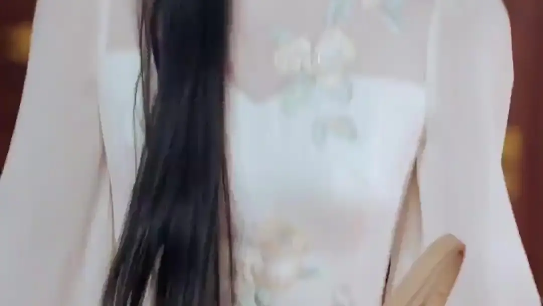 (Dublajlı) Ölümsüz Düştü Dünyaya, Eşim Kara Anka: Sandalet Krizi ve İktidar Oyunları