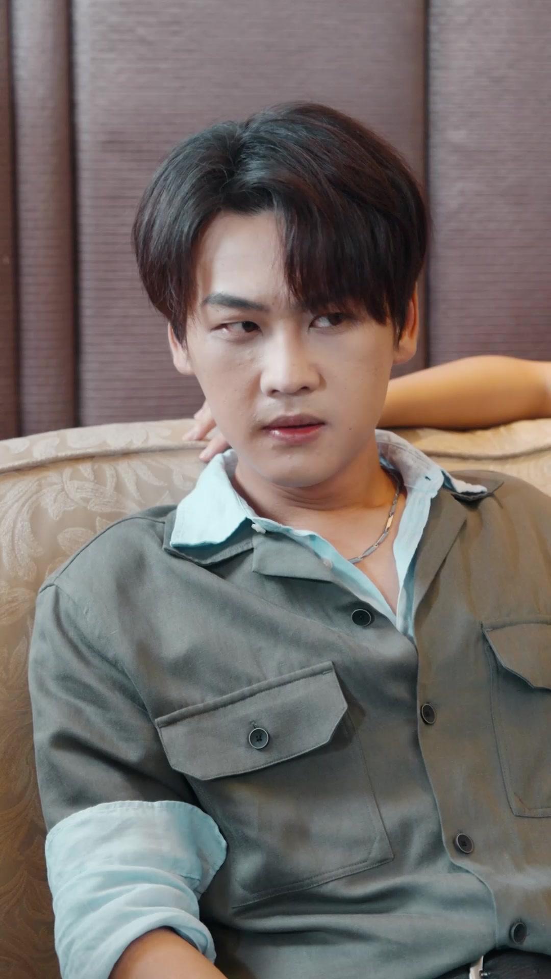 Terjebak di Dunia Novel