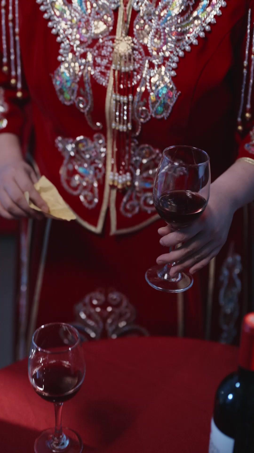 別想搶！他是我們爸比！