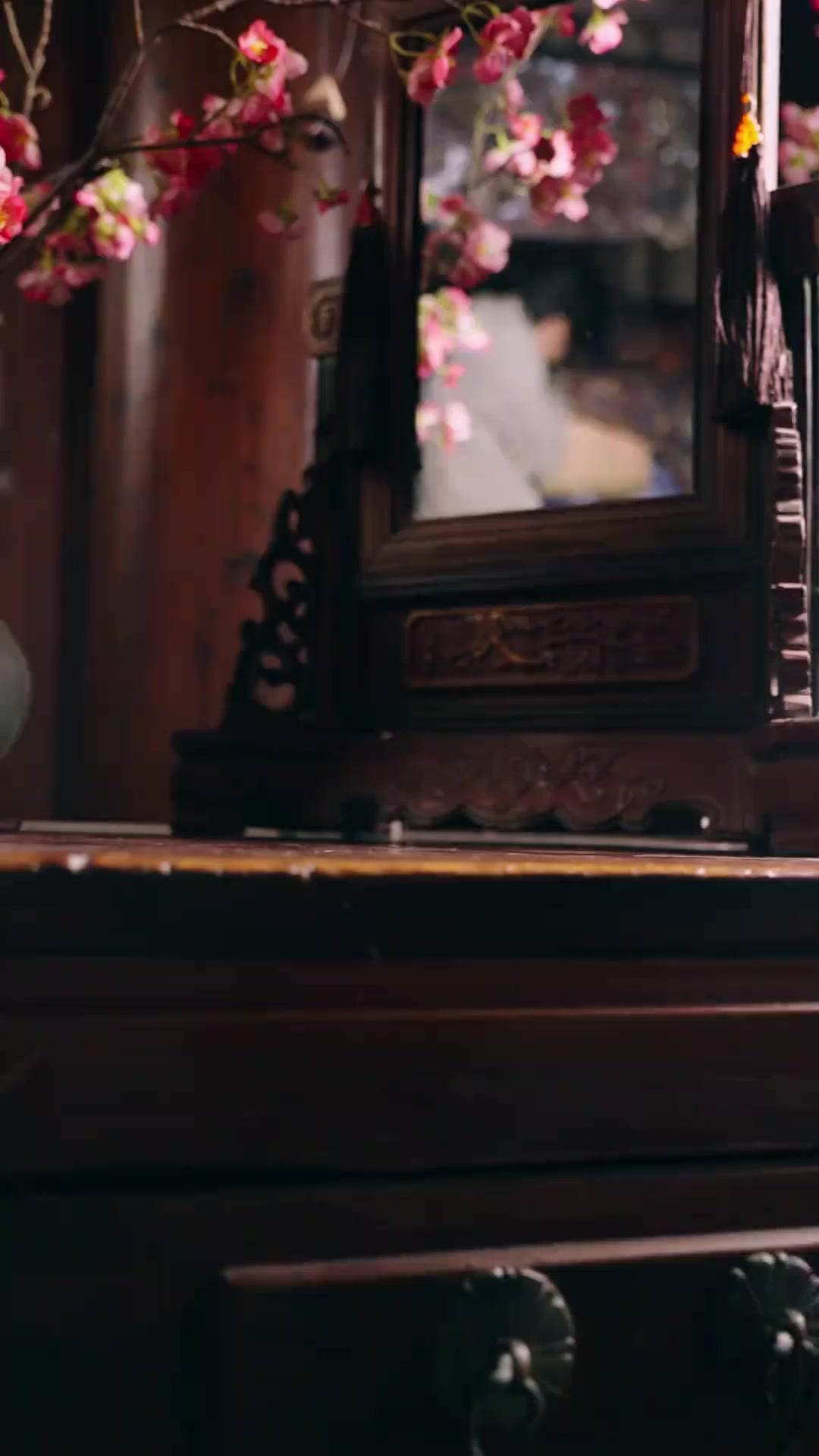 Penjaga Desa yang Misterius