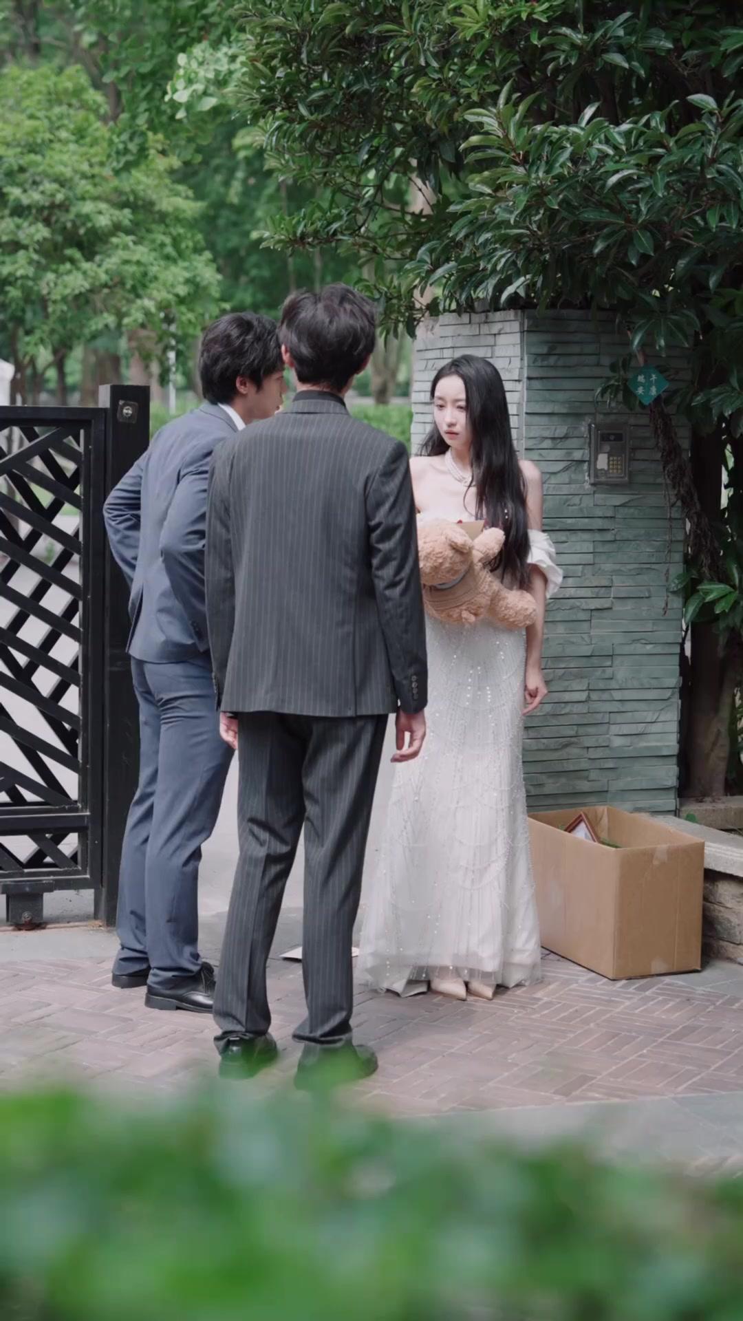 وعد بألف فرصة