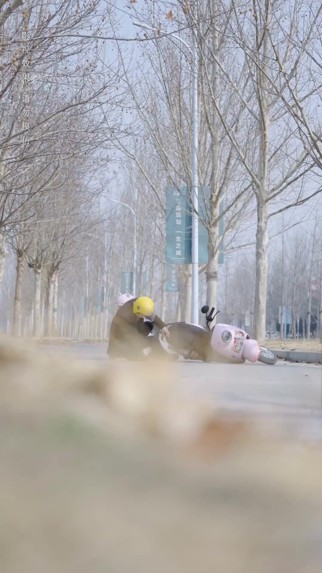 TOURNANT EN ROND POUR TE TROUVER