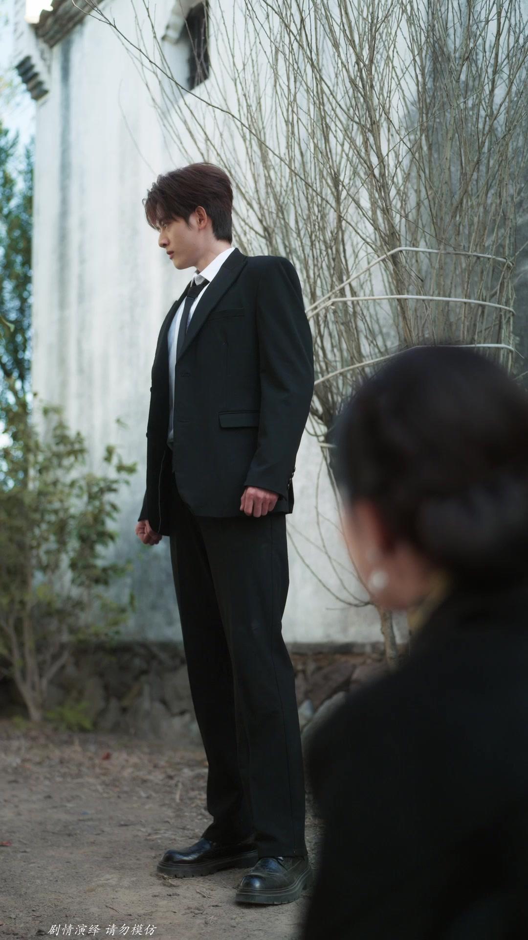 靳先生的謊，應小姐的夢