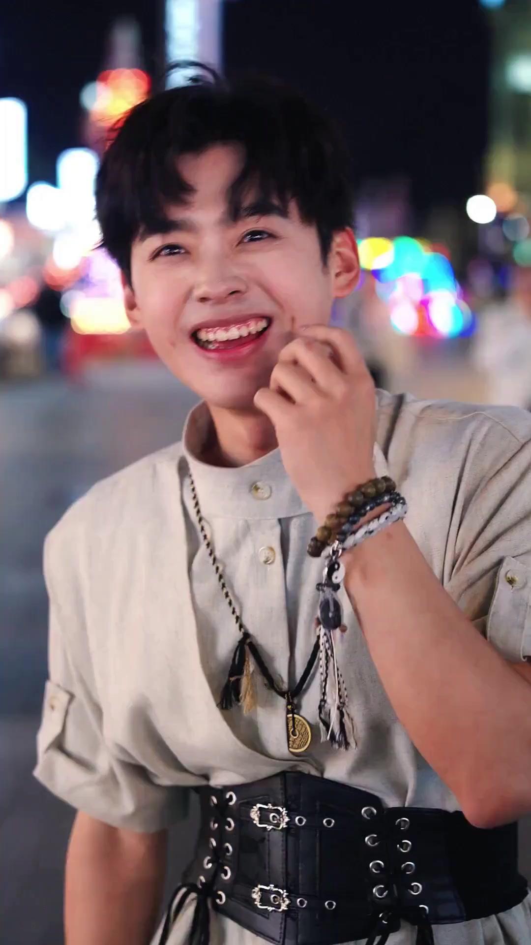 (พากย์เสียง) เปิดเนตรสวรรค์ ป่วนเมืองใหญ่