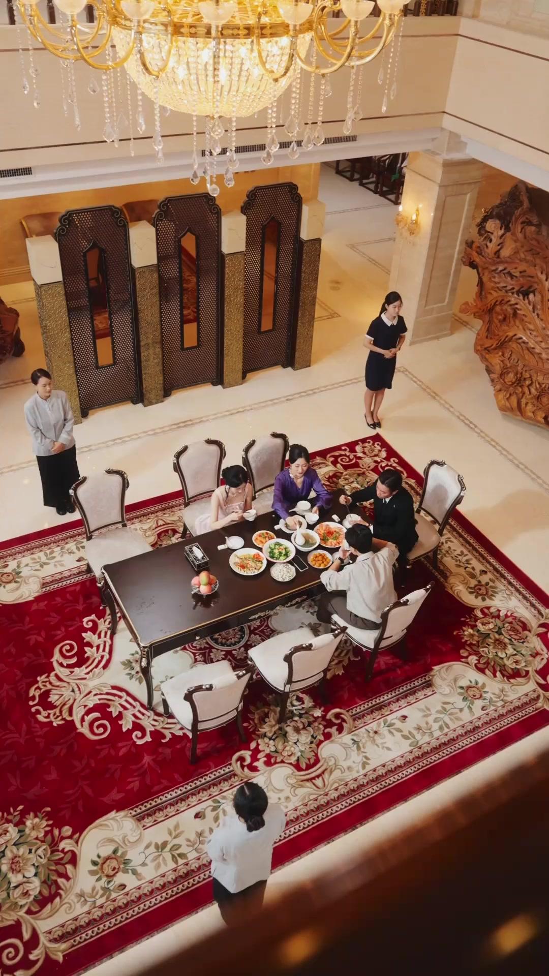 عودة الزوجة الخارقة