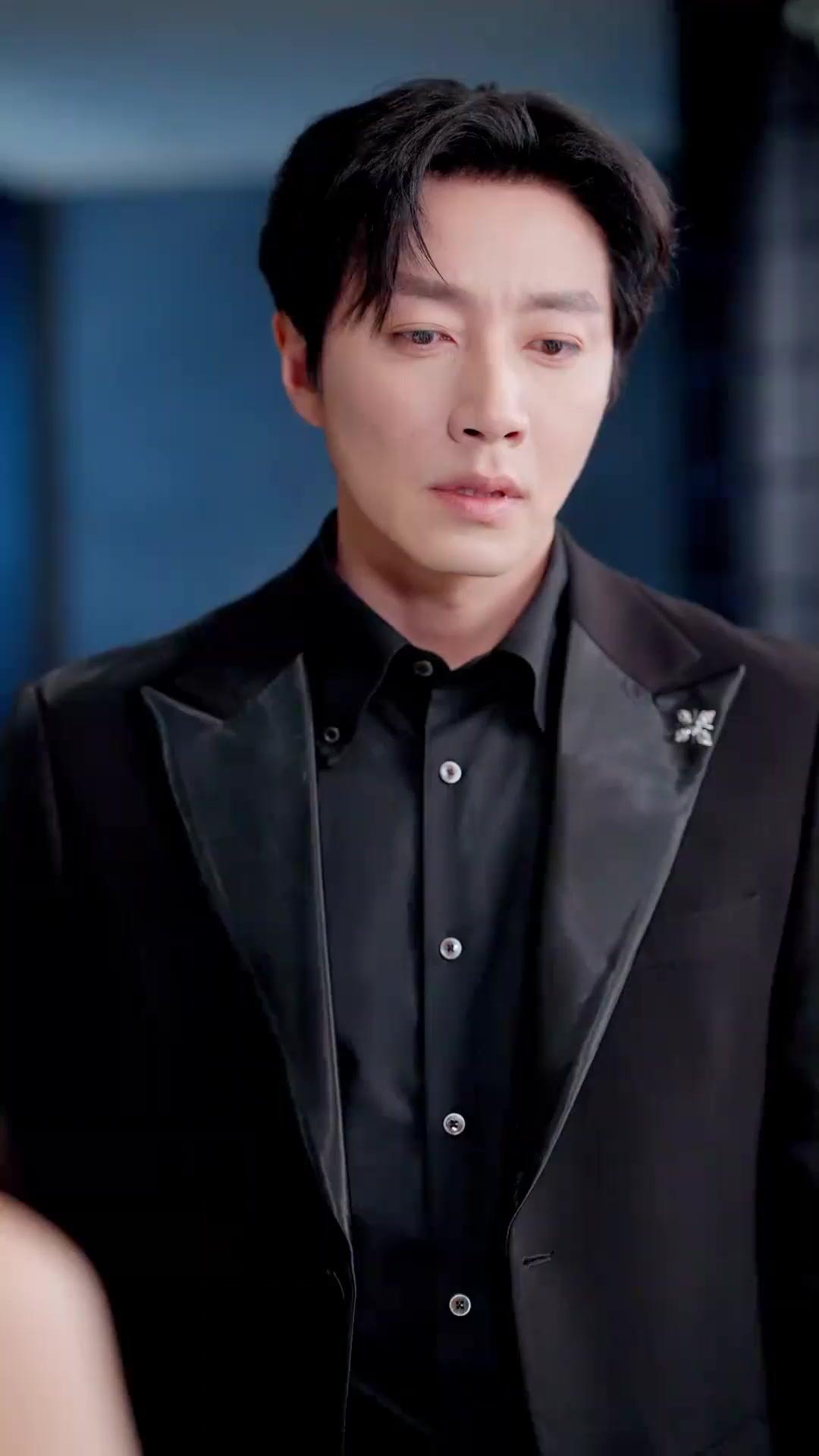 (พากย์เสียง)โทษทีนะ นี่ไม่ใช่ลูกนาย