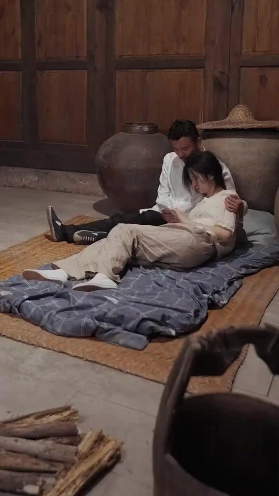 (Sulih suara)Ikan Asin Jadi Naga Pengguncang Langit