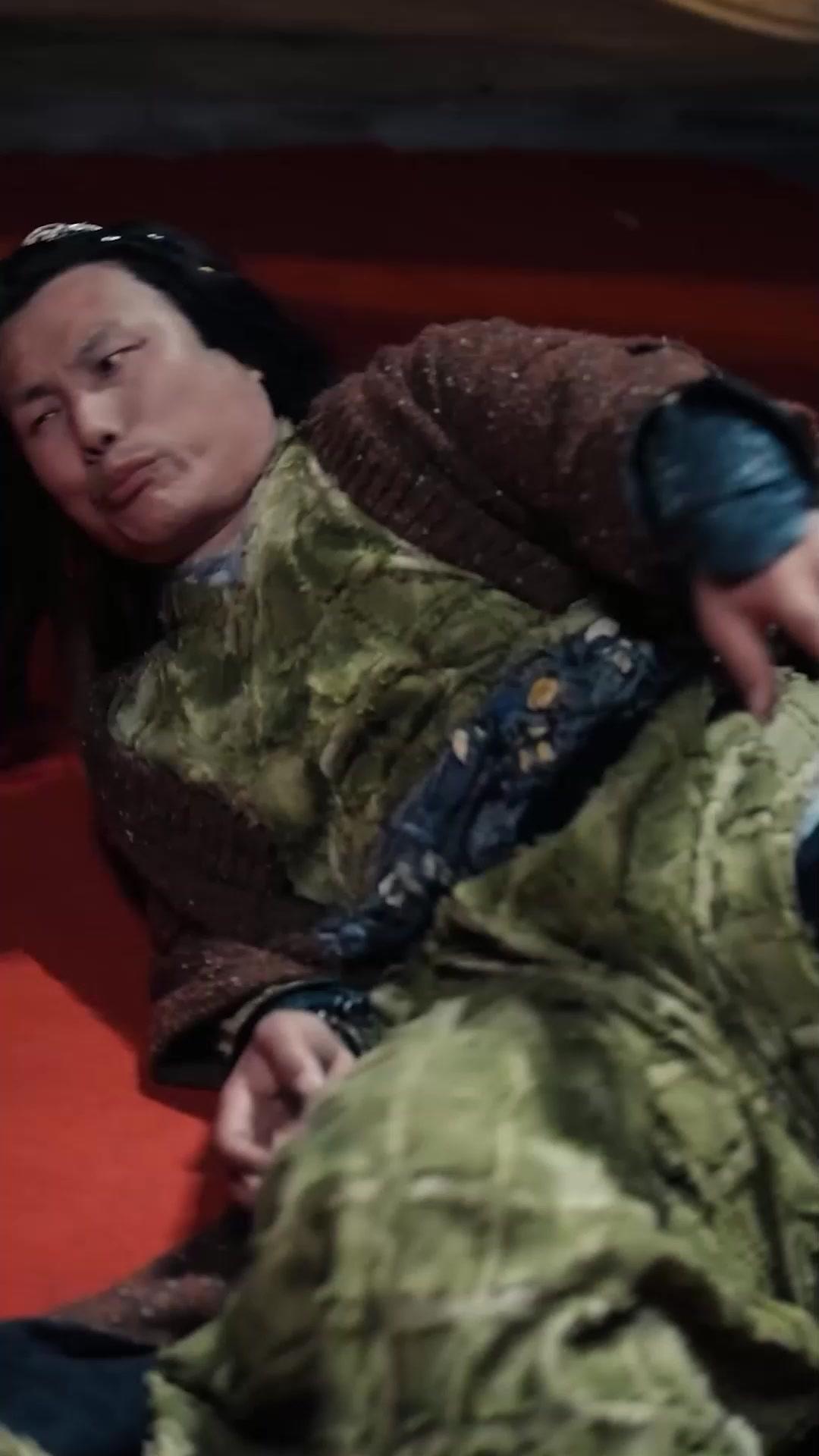 التّغنّي في مَهَبّ الرِّيحِ