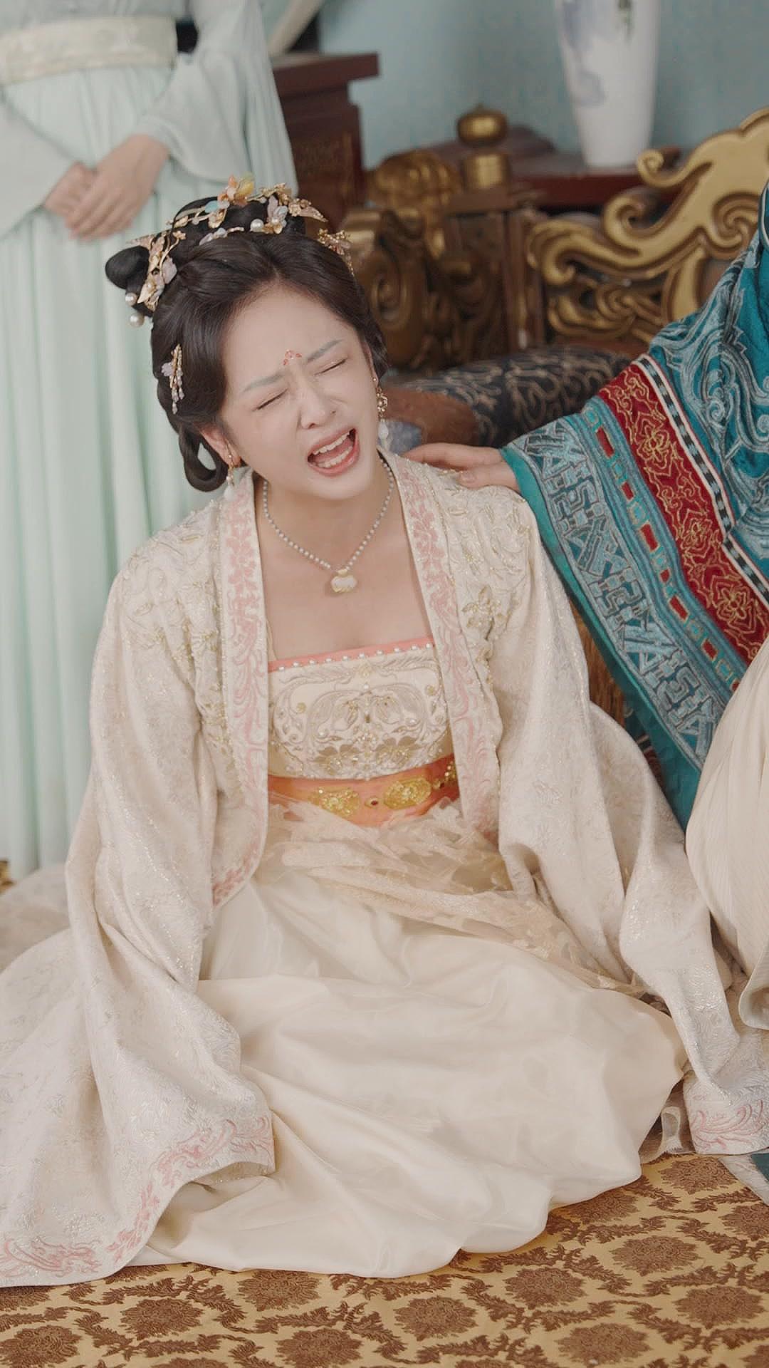 Your Majesty… I’m Just a Courtesan!