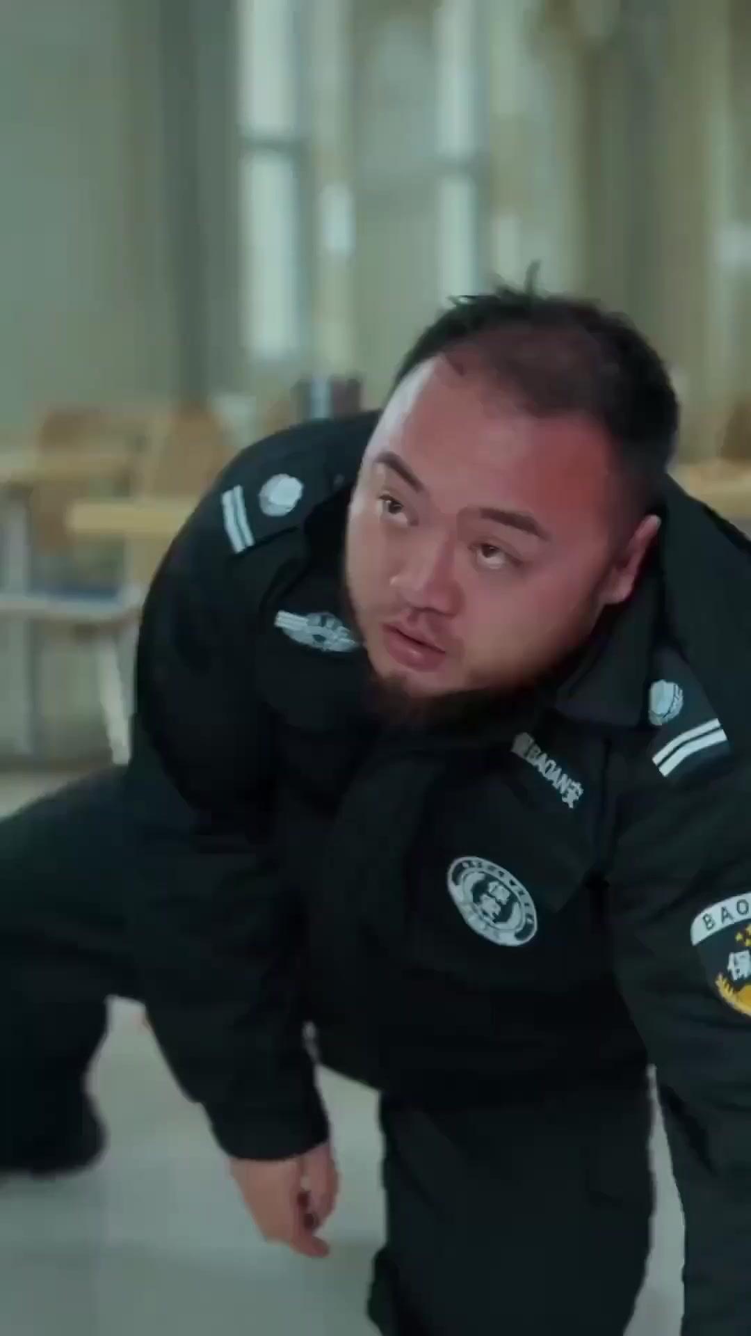 (พากย์เสียง) สายใยรักบอดี้การ์ด