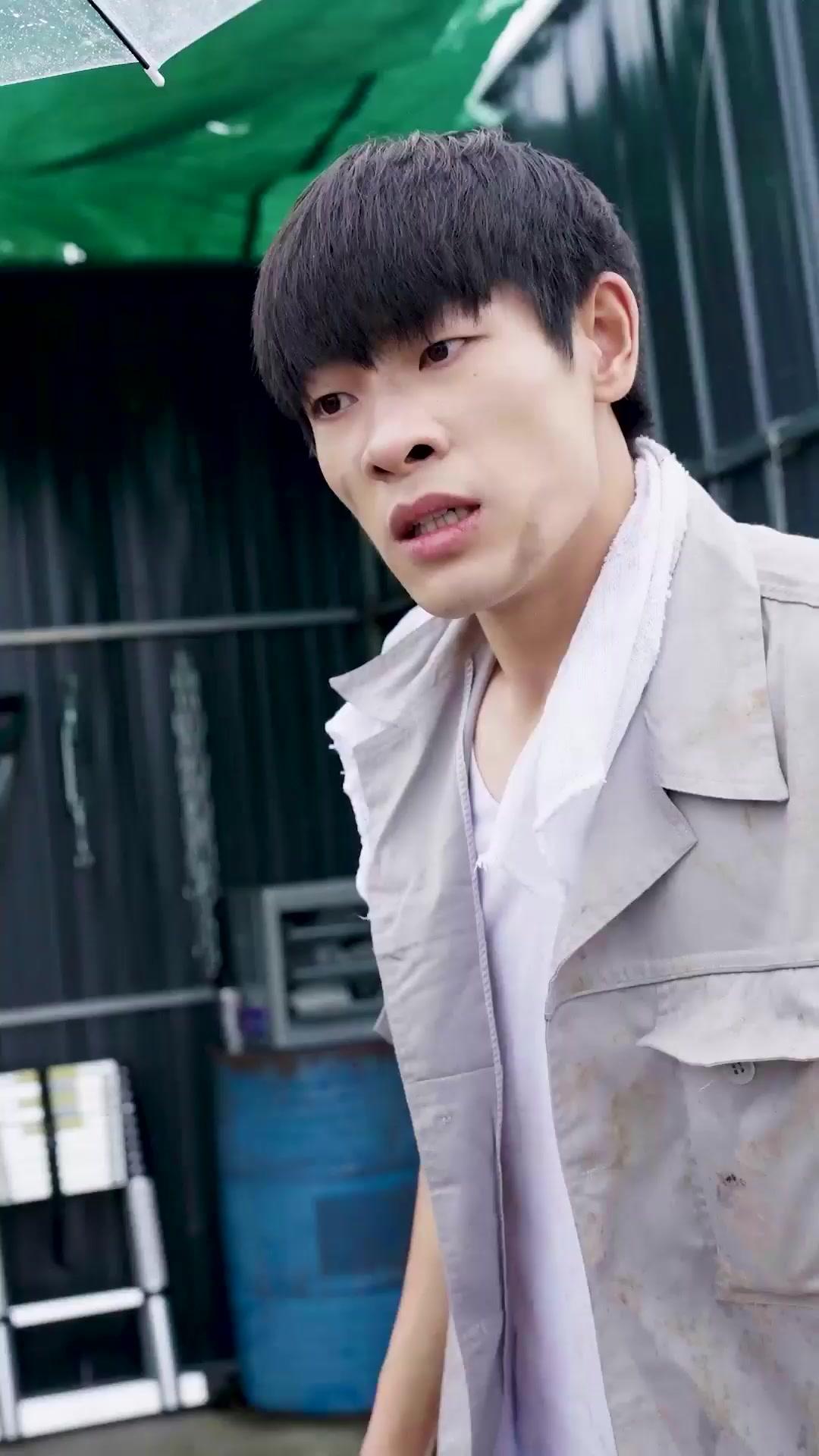 捨てた夫が獄尊？！前妻の大悔悟