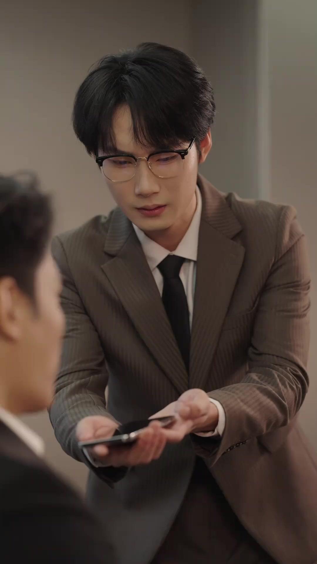 Vợ Tổng Tài Mặc Áo Giáp Sắt 