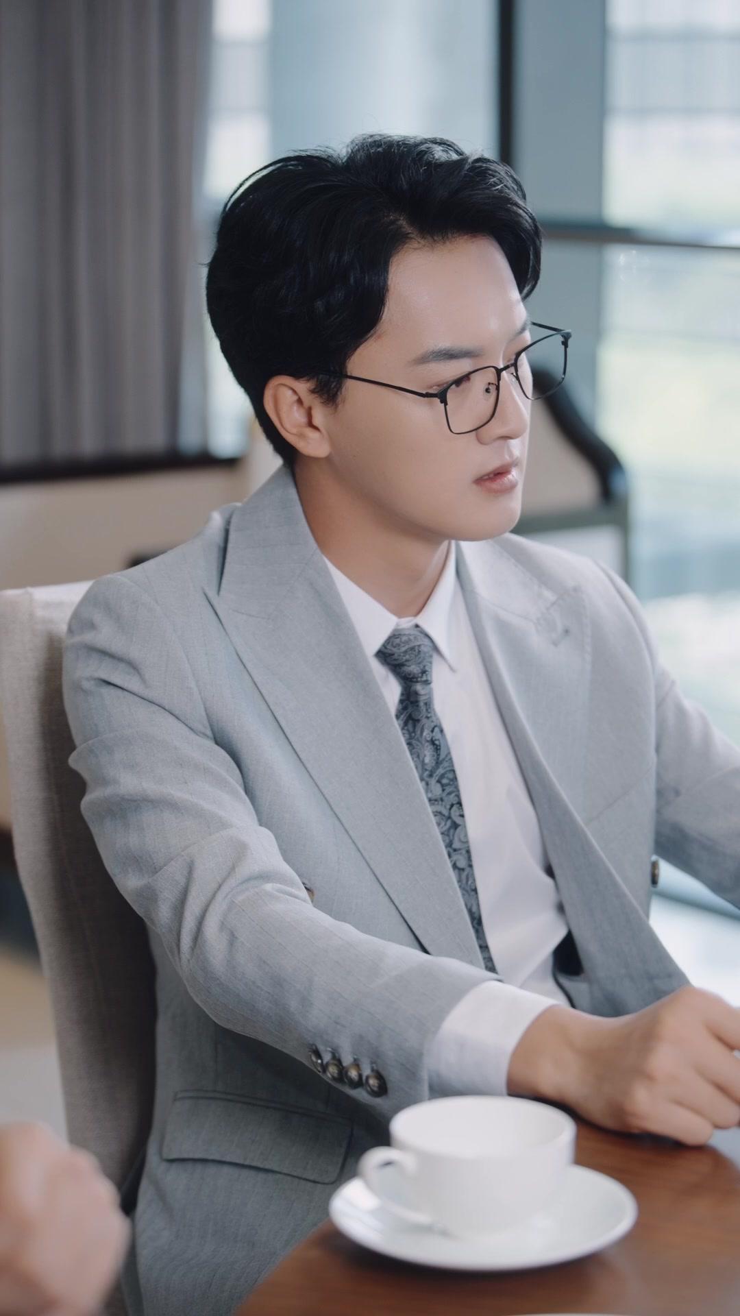 Seragam Perang di Balik Apron