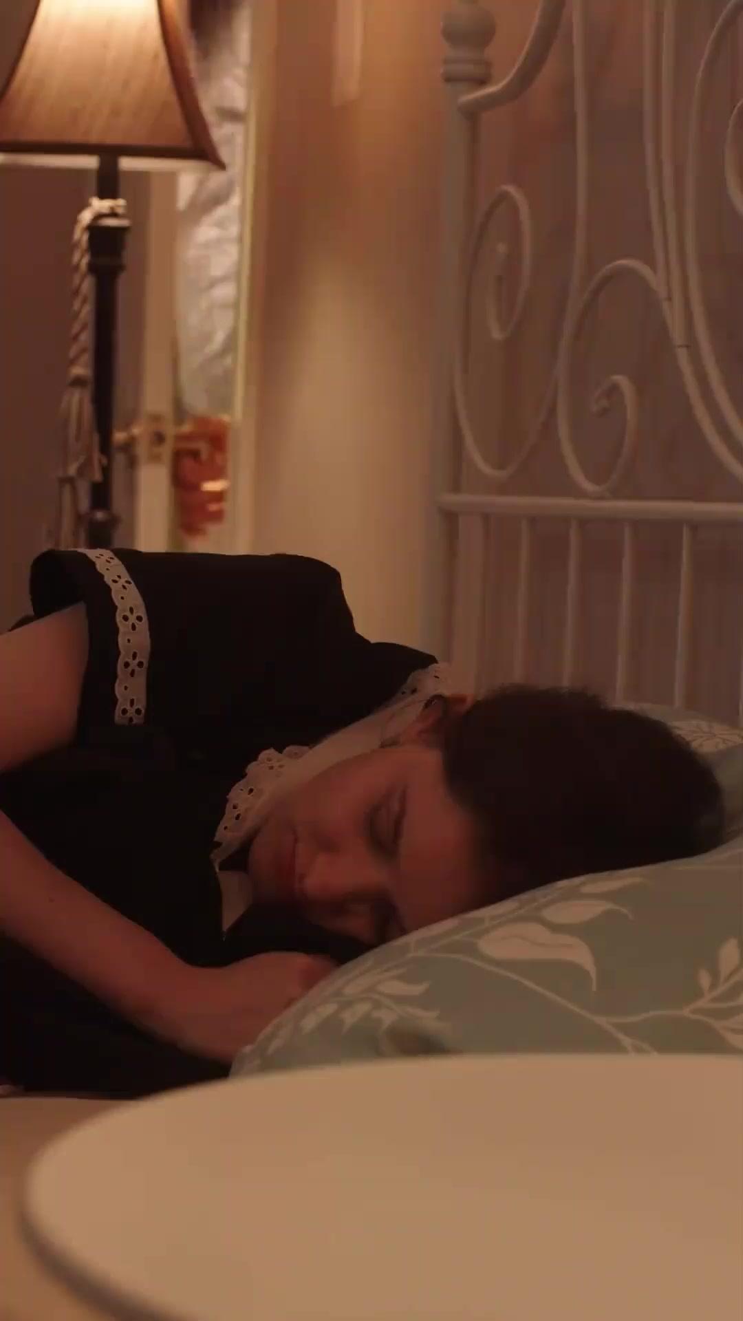 (Doppiaggio) Orfana del branco, Luna del re