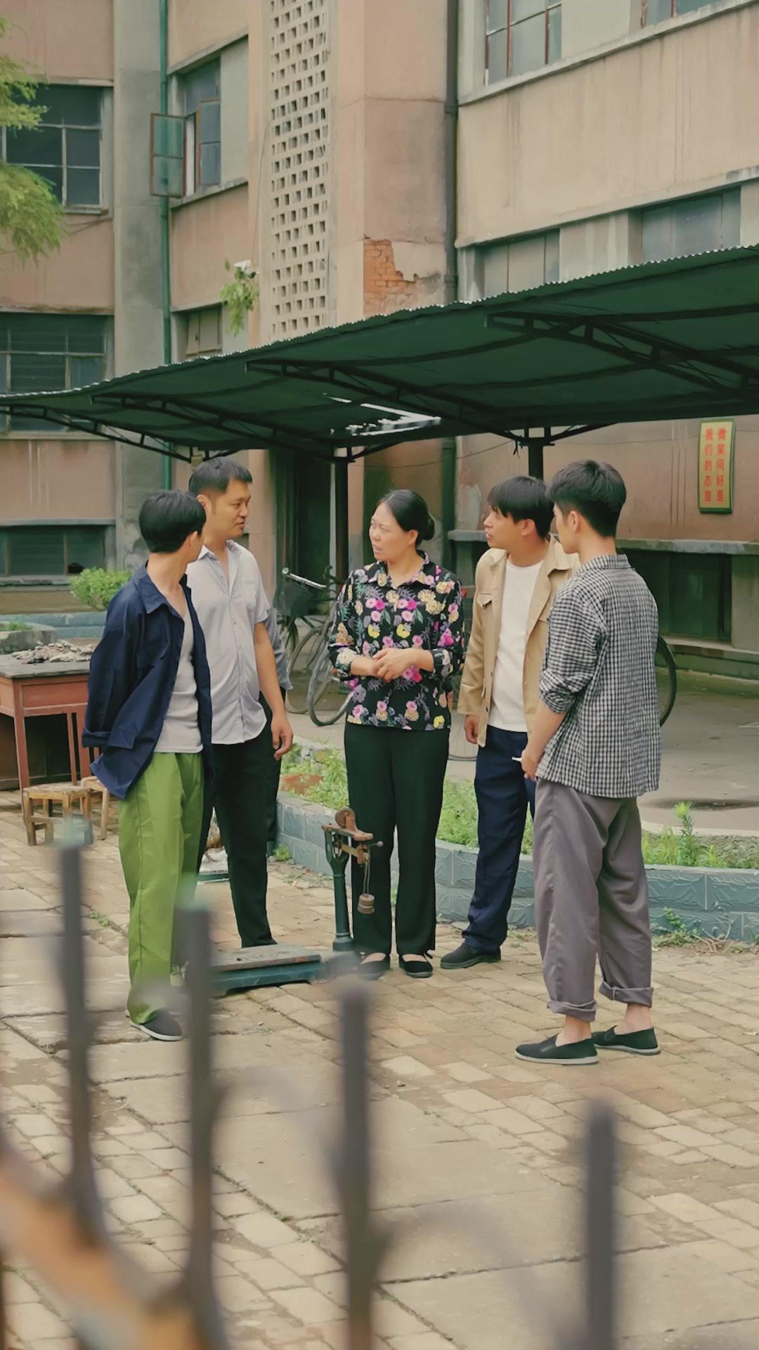 من القمار إلى القمة