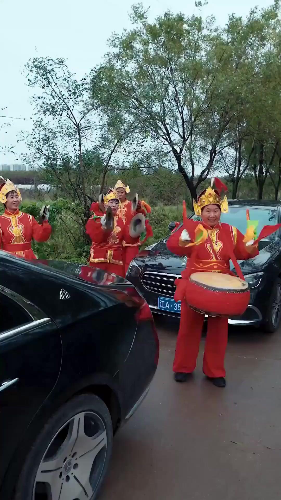 (Sulih suara) Buket Bungaku Bernilai Selangit