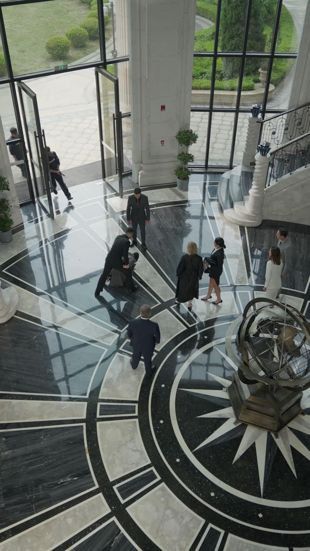 A Vingança da Esposa: A Queda do Traidor