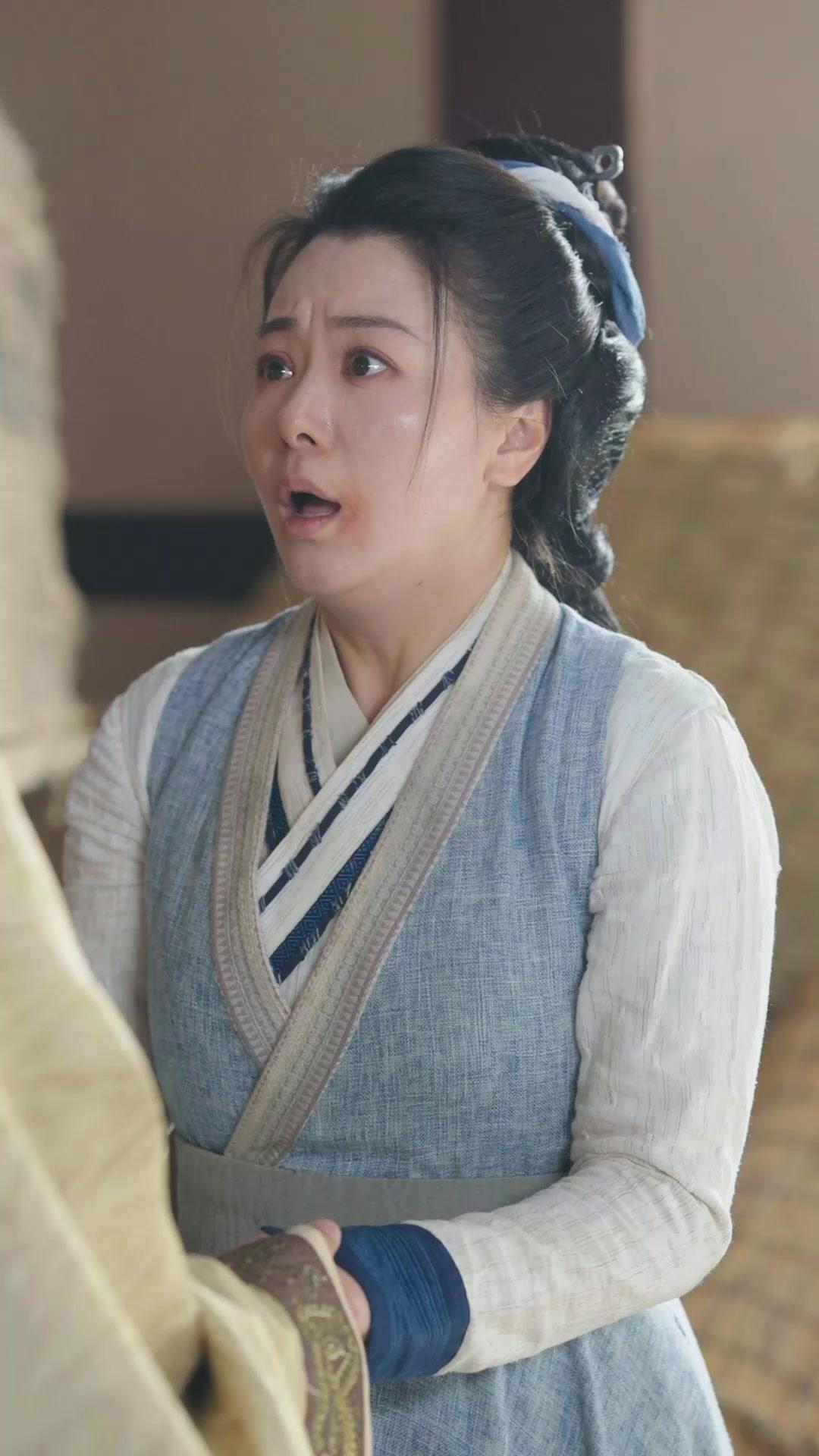 Kue Kenari Pembawa Berkah