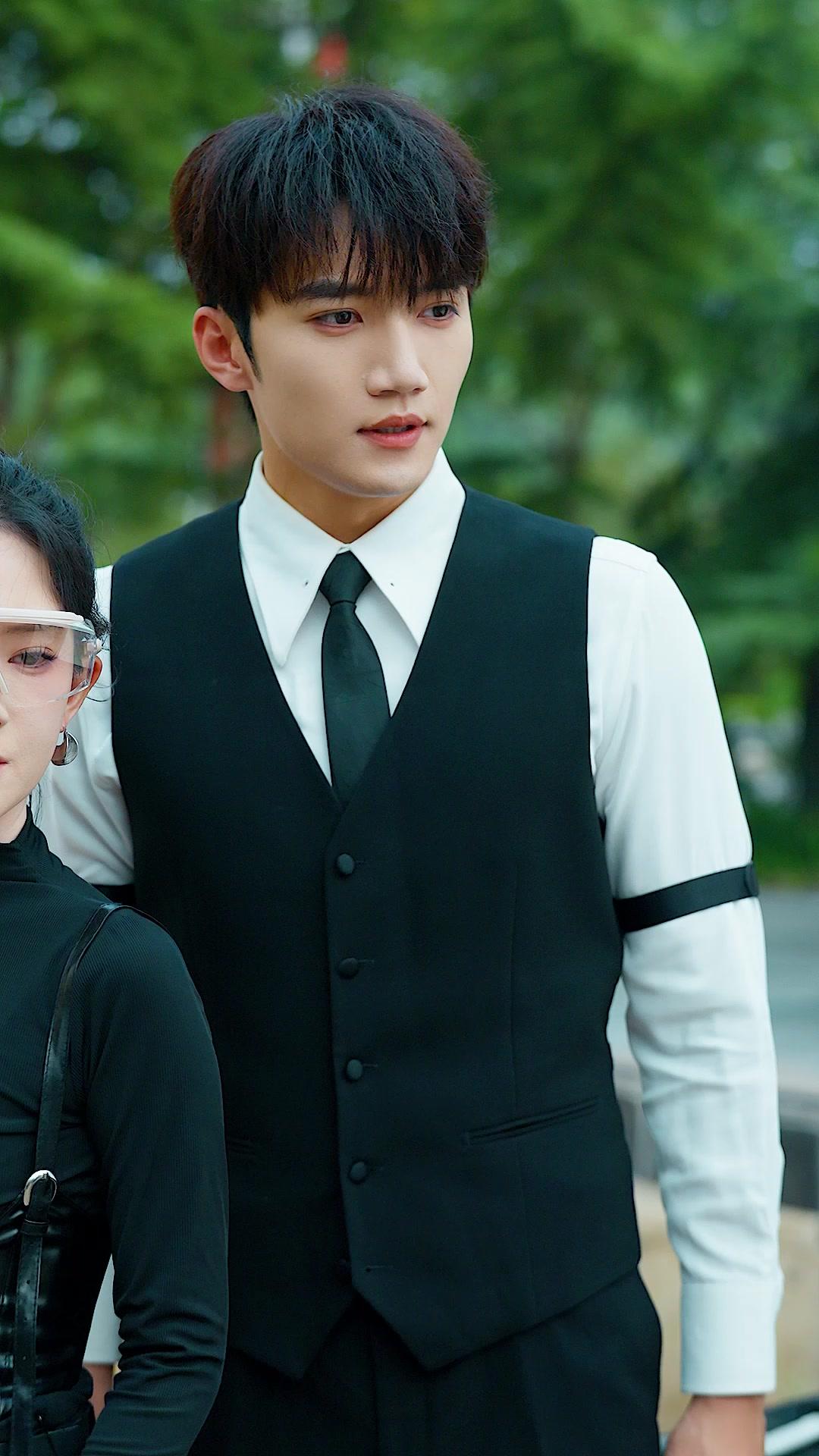 아가씨의 수행 경호원