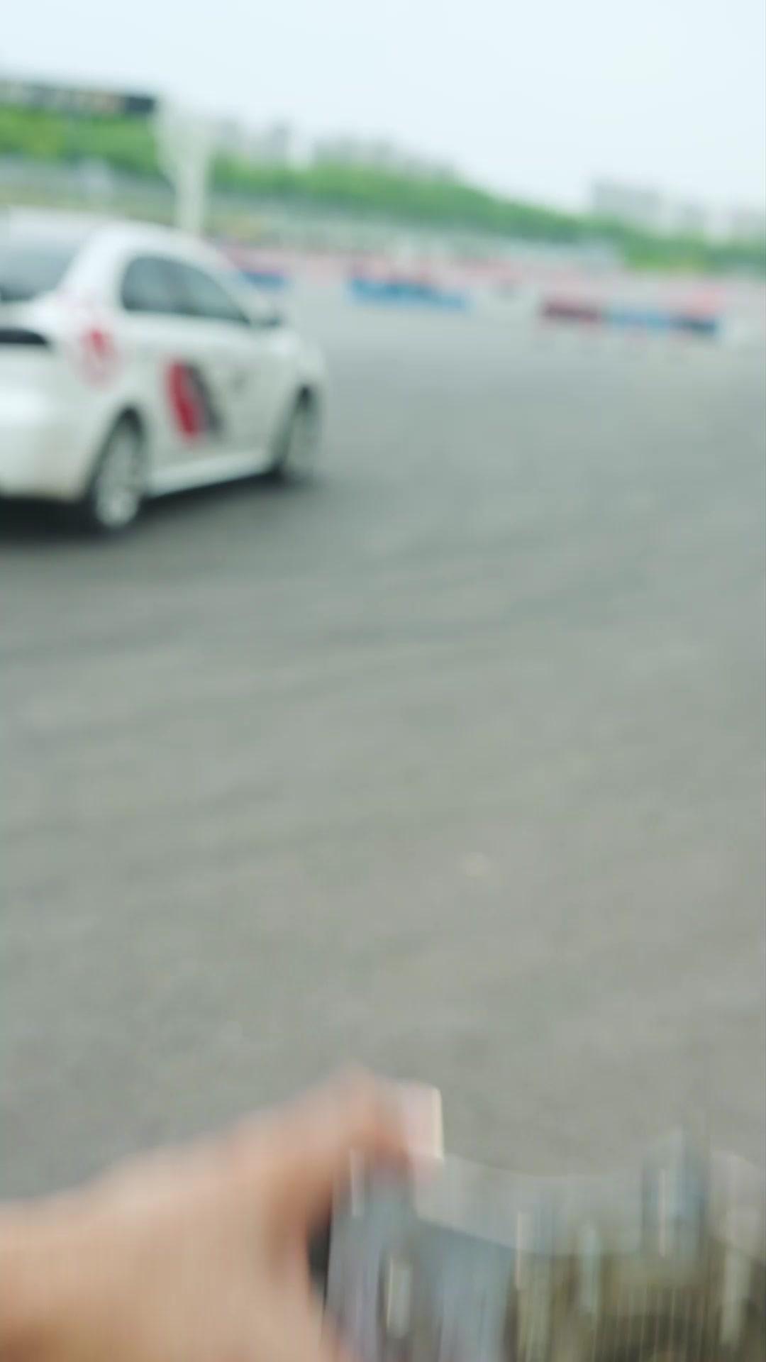 Kidding? That Washer Guy's a Racing PRO!  