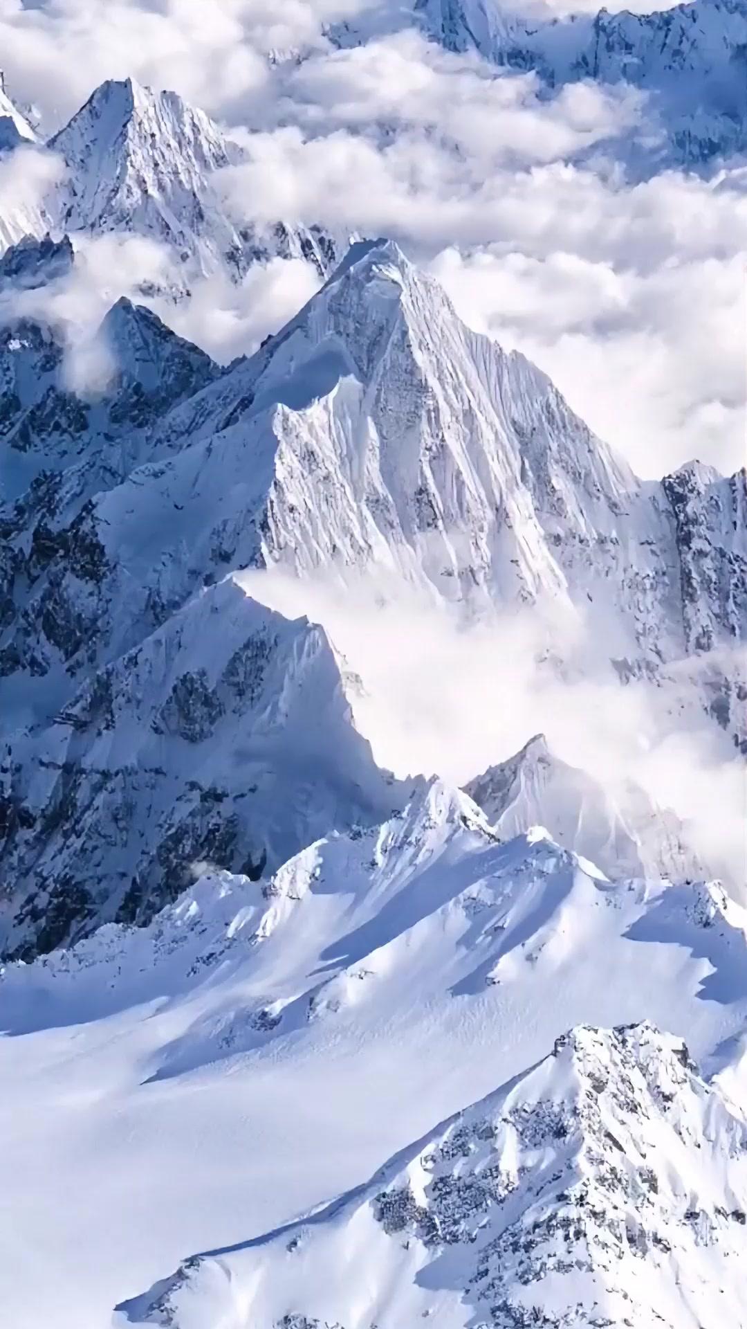 彼女の心は雪山に消える