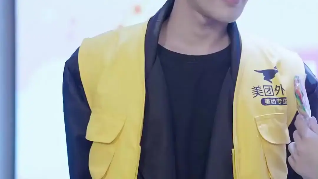 (Sulih Suara) Makin Boros, Rezeki Malah Lancar: Ketika Loli Pop Jadi Senjata di Pesta Ulang Tahun