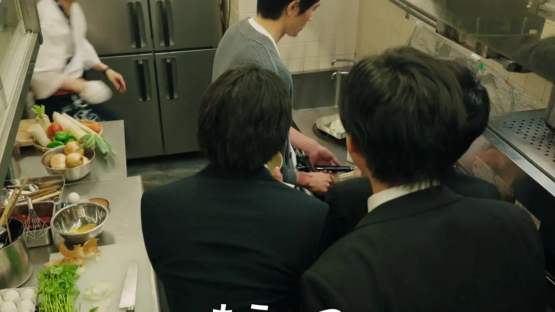 消えたゴッドシェフ 〜親子丼が暴く厨房の秘密〜